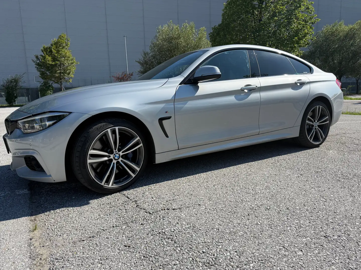BMW 440 i xDrive Gran Coupe M Sport Aut. LCI Silber - 1