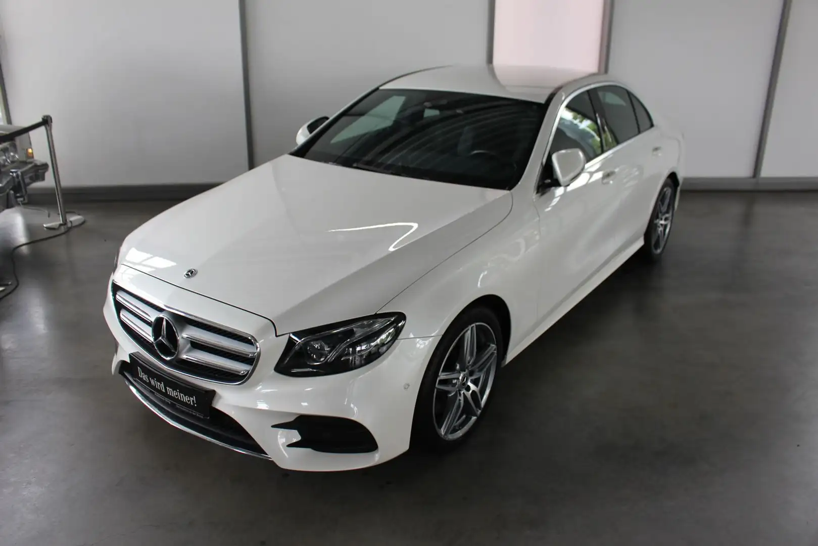 Mercedes-Benz E 200 AMG COMAND Multibeam LED Kamera Ambiente Weiß - 1