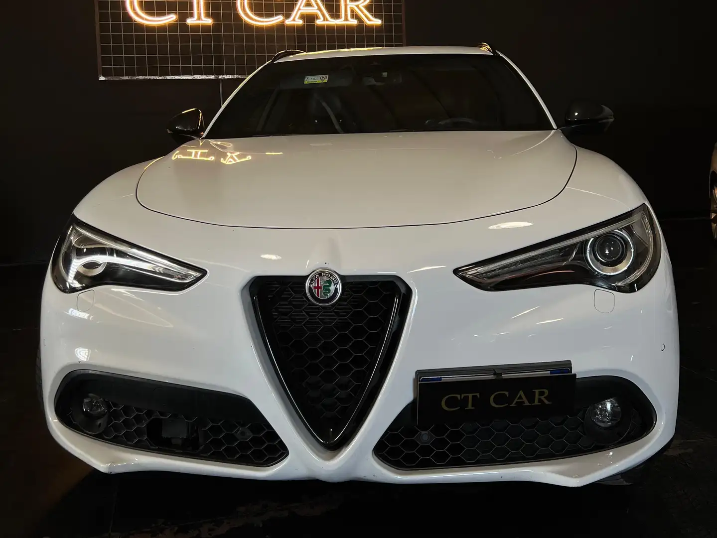 Alfa Romeo Stelvio Stelvio 2017 2.2 t Q4 190cv Executive auto my19 Weiß - 2