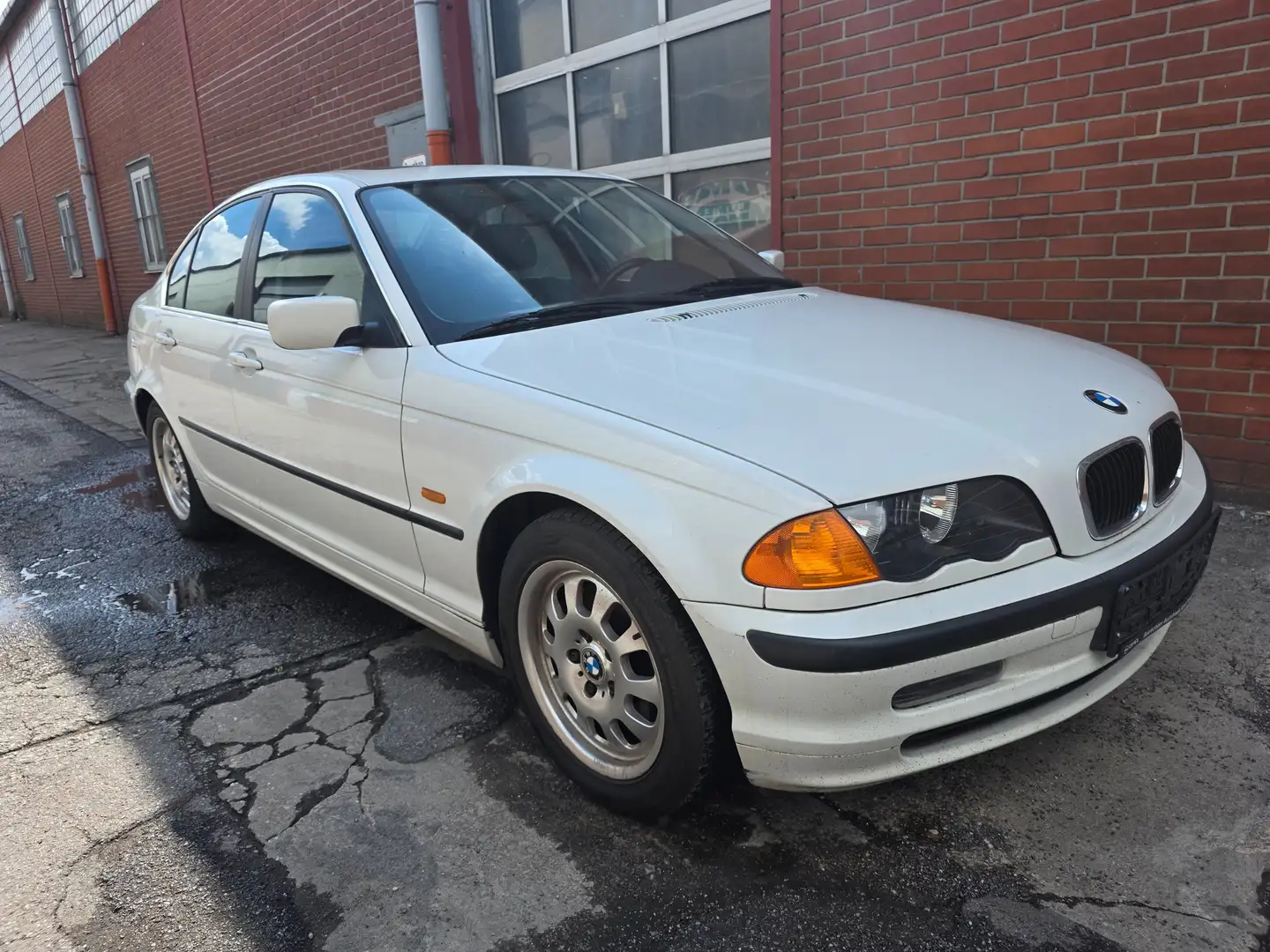 BMW 325 325i Automatik Schiebedach Weiß - 2