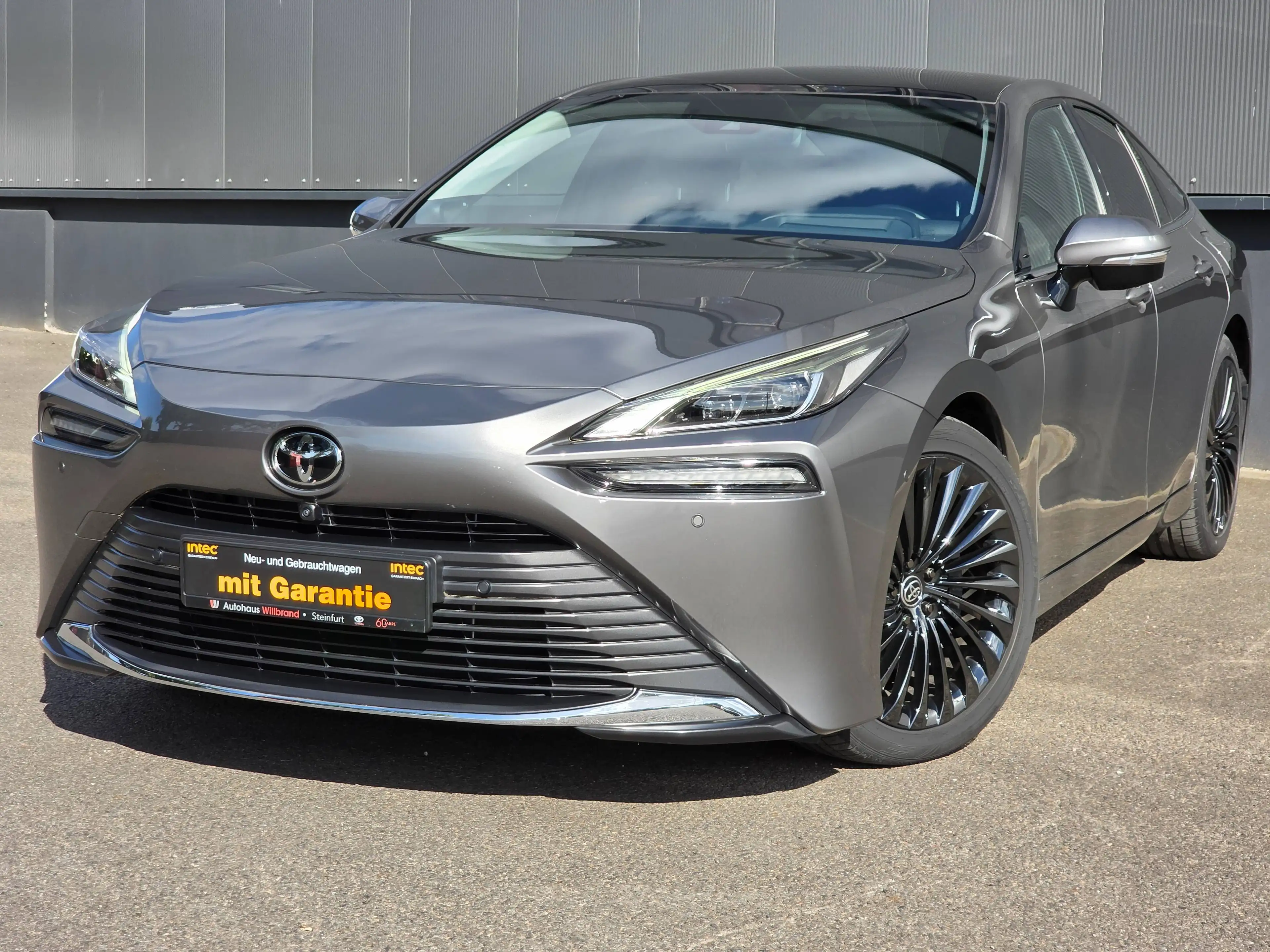Toyota Mirai Mirai Advanced Toyota Relax-Garantie bis 2038 möglich — photo 6