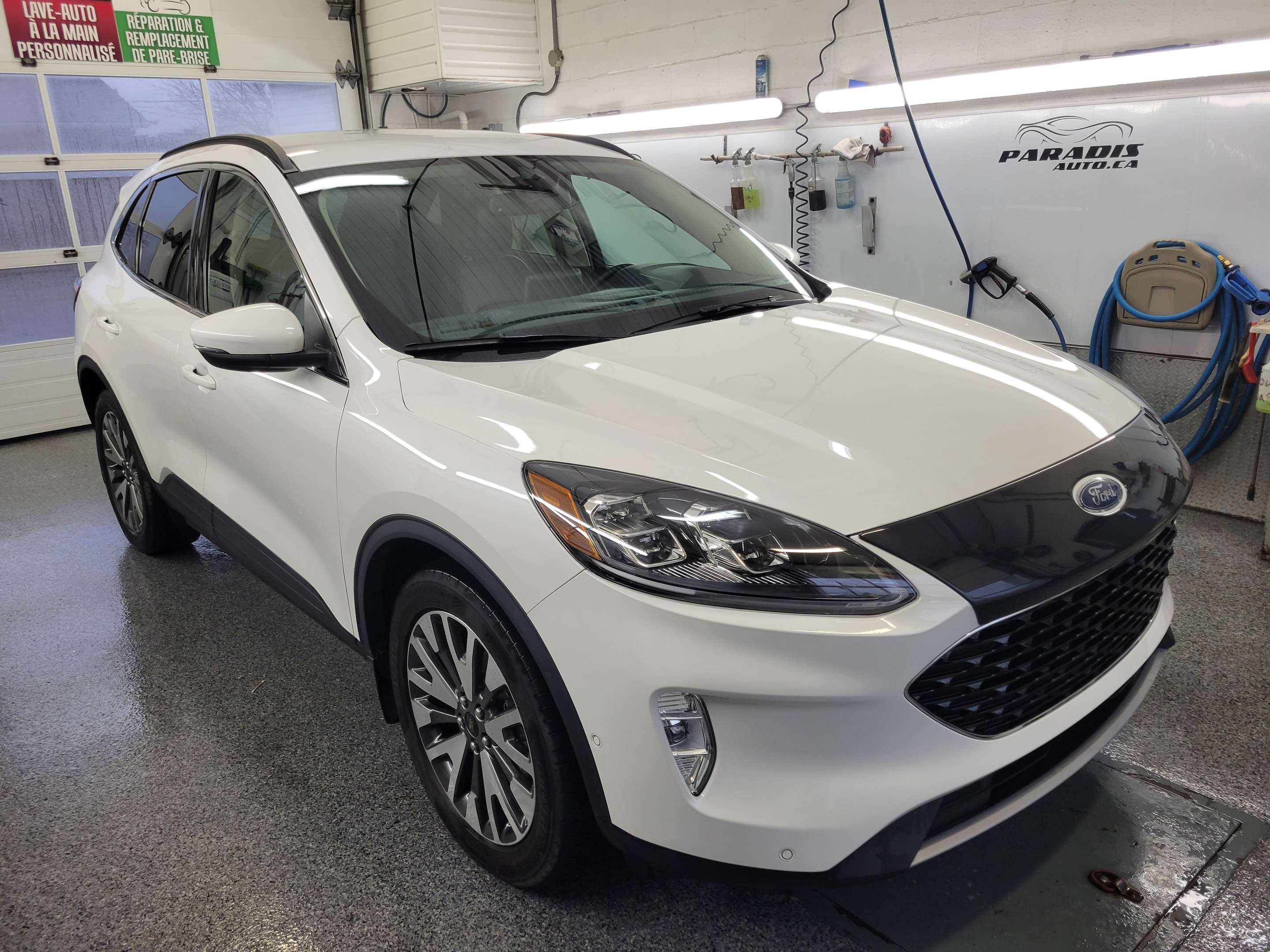 2020 Ford Escape Hybrid