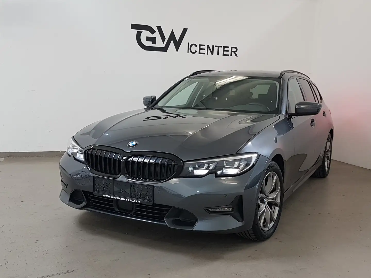 BMW 320 d xDrive Sport Line AHK ACC Sportsitze Grau - 1