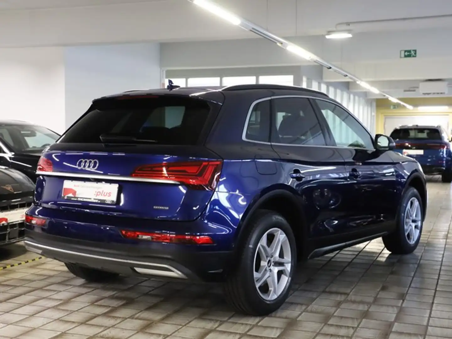 Audi Q5 50 TFSI e quattro Matrix LED Navi+ AHK Kamera Blau - 2