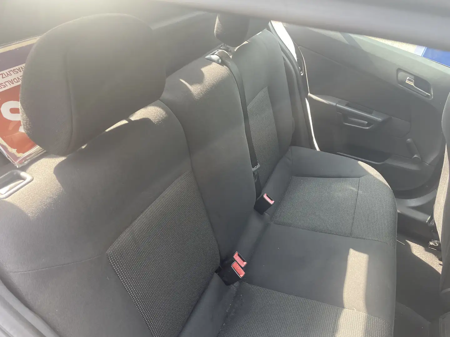 Opel Astra 1.6 Business  SPOED voor 15 juli weg. Grijs - 2