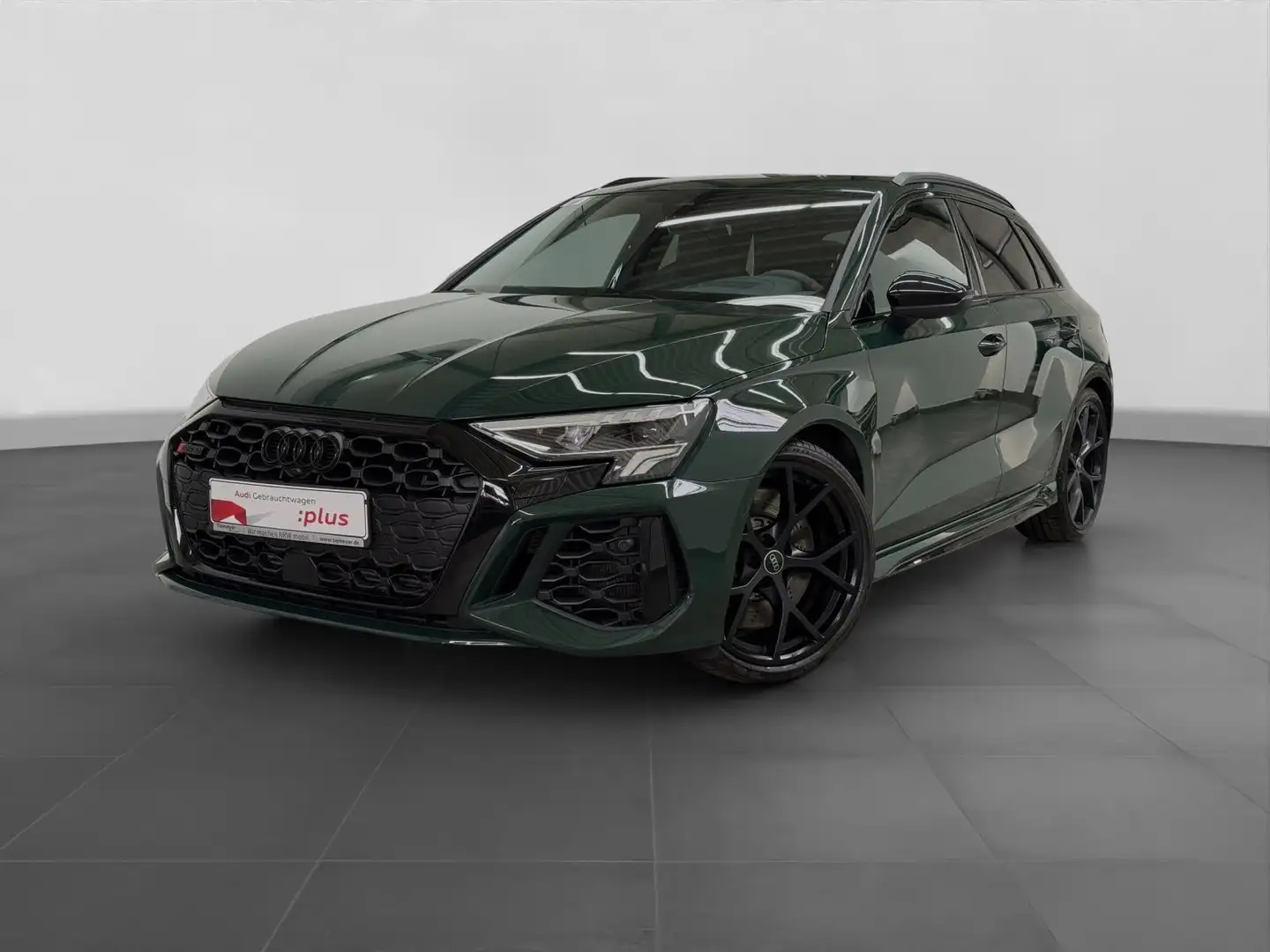 Audi RS3 INIDIVIDUAL SPORT-AGA LM19 HuD B& Grün - 2