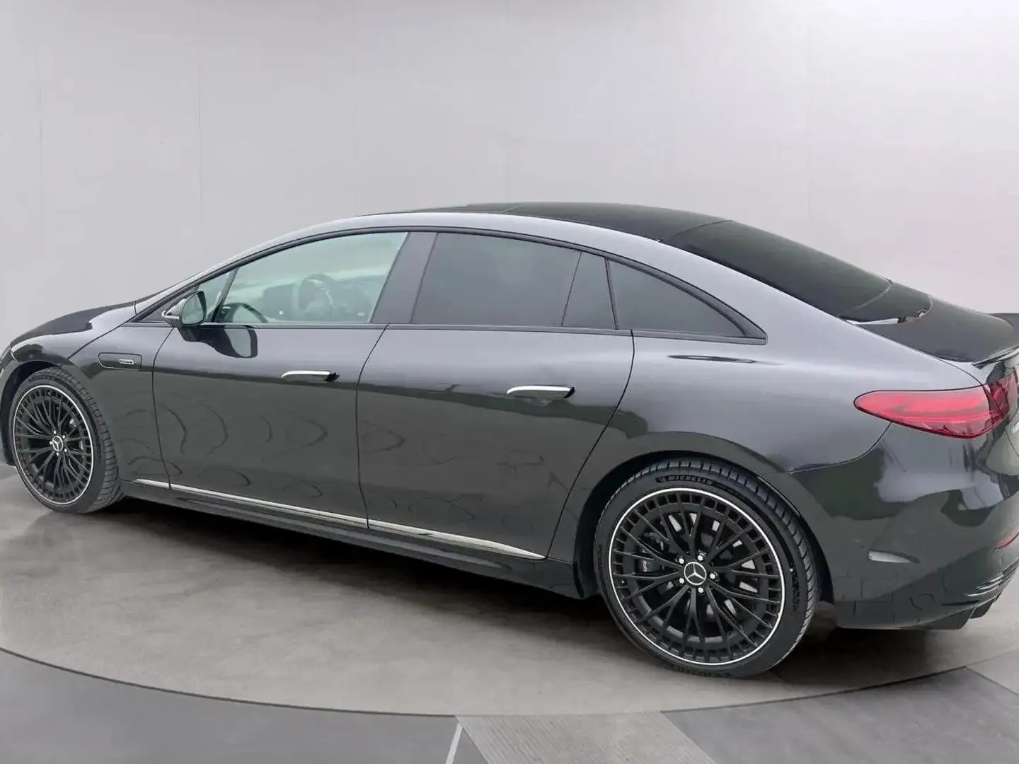 Mercedes-Benz EQE 43 AMG 4 Matic Gris - 2