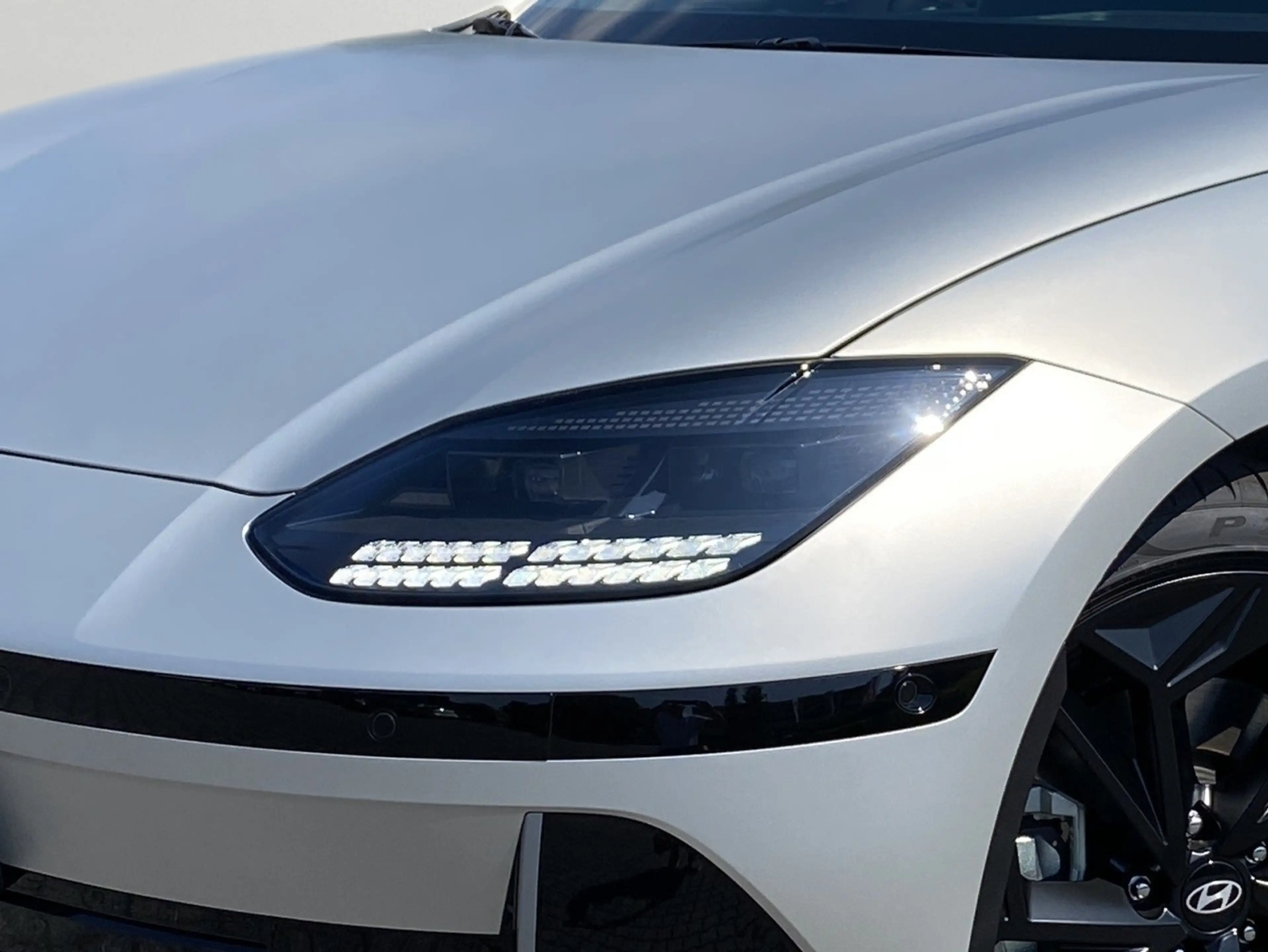 Hyundai IONIQ 6 IONIQ 6 First Edition TECHNIQ+Matrix+Head-up+20" — photo 5