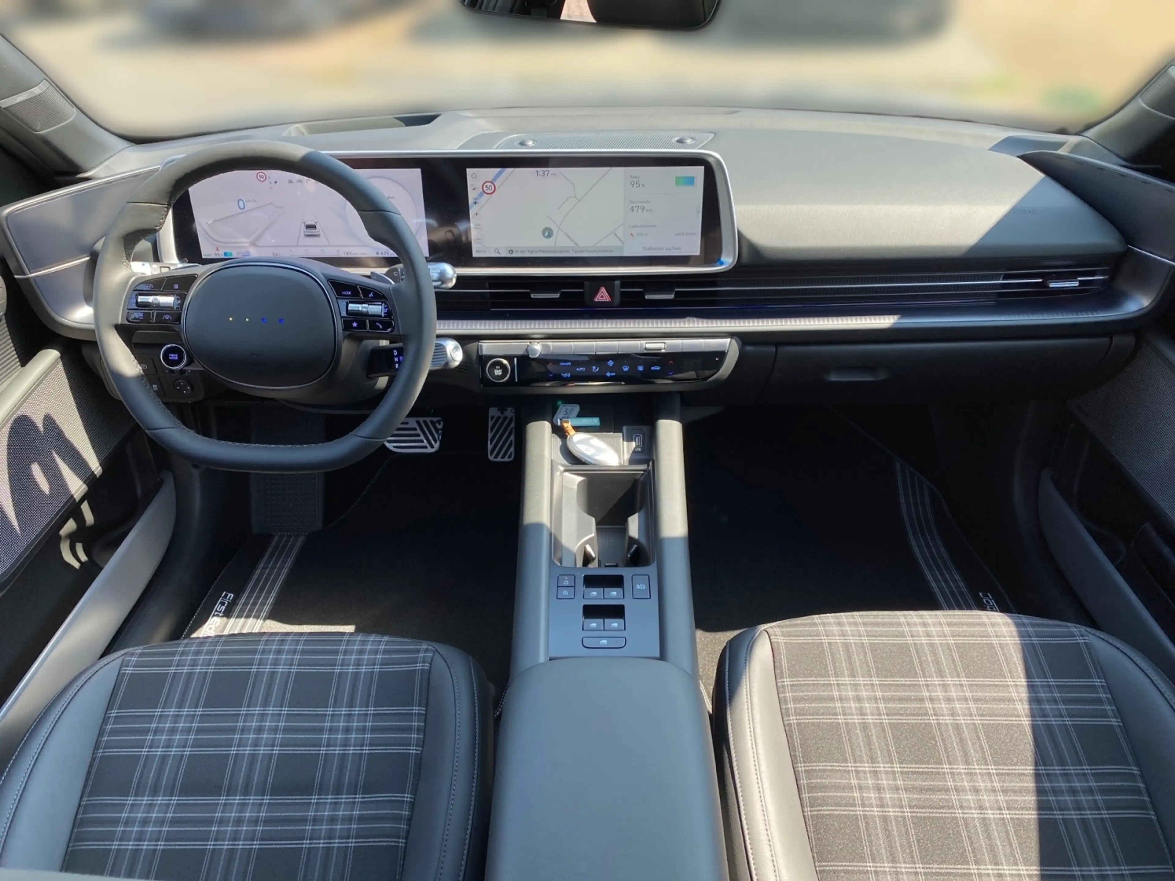 Hyundai IONIQ 6 IONIQ 6 First Edition TECHNIQ+Matrix+Head-up+20" — photo 11