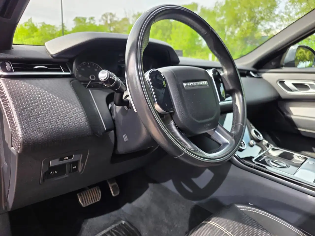 Land Rover Range Rover Velar снимка Land Rover Range Rover Velar