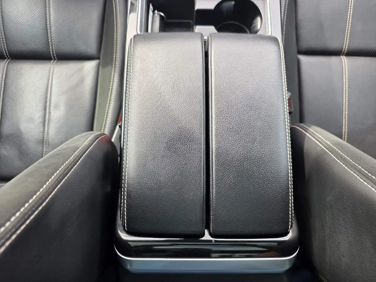 Land Rover Range Rover Velar снимка Land Rover Range Rover Velar