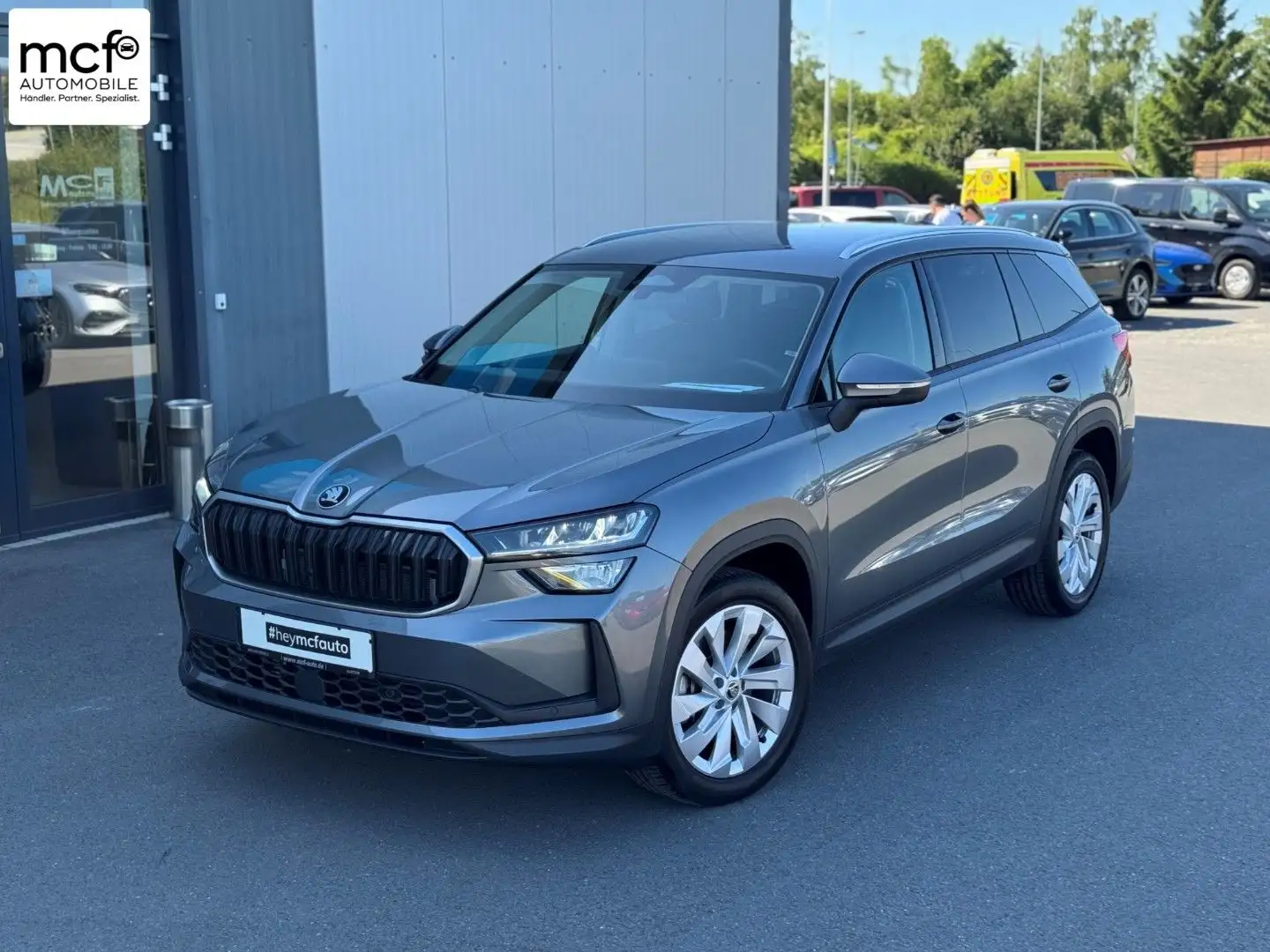 Skoda Kodiaq 2.0 TDI DSG Selection *19Zoll*Navi*ACC* Grijs - 1