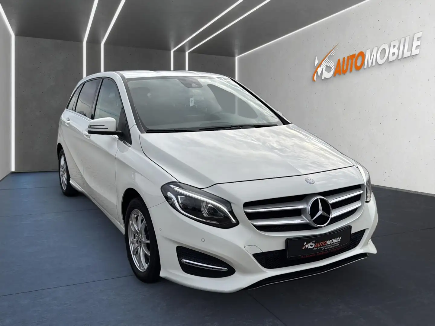 Mercedes-Benz B 180 Business BlueEfficiency+LED+KAMERA+SHZG Wit - 2