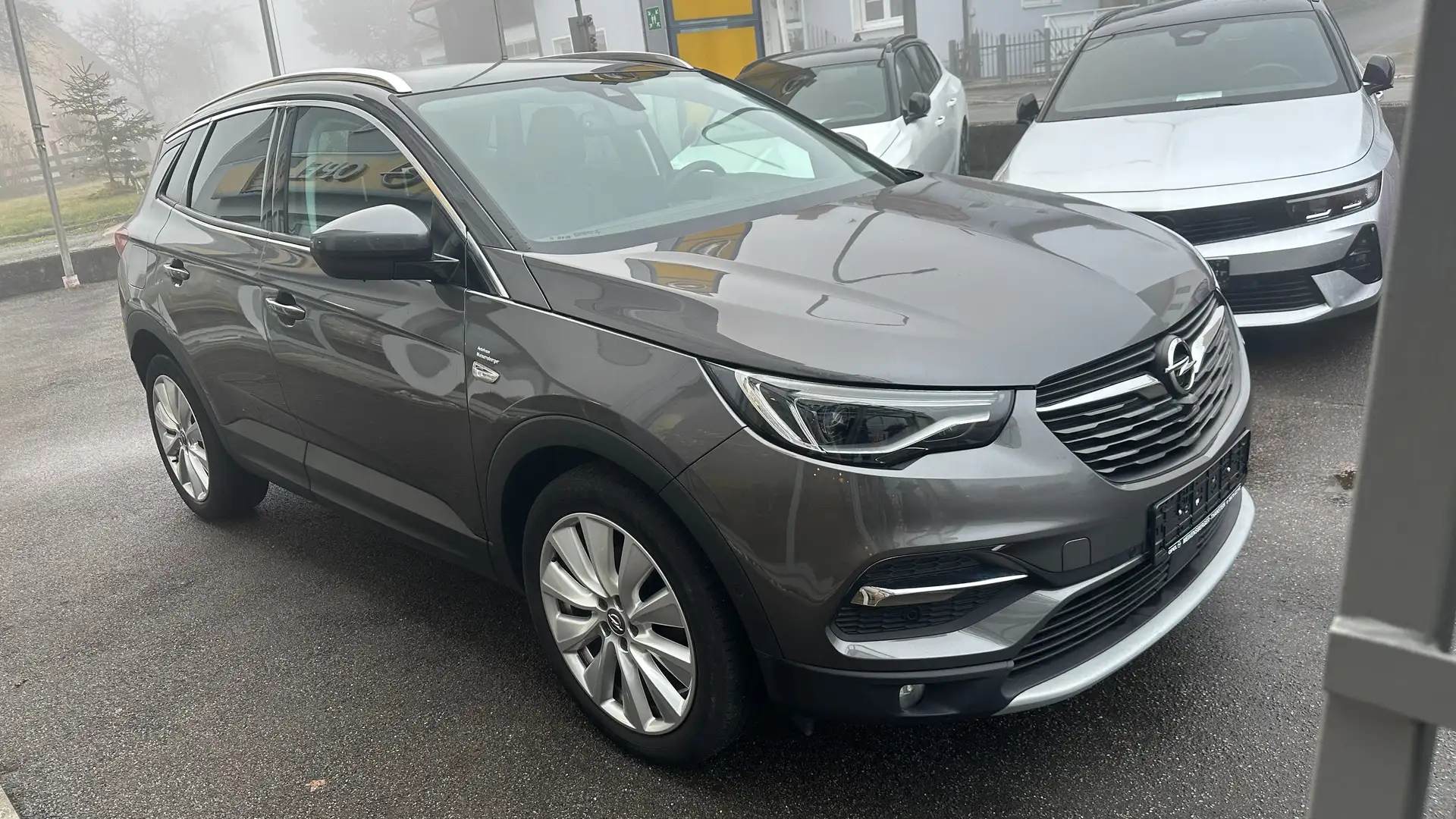 Opel Grandland X Ultimate AT VollLeder 19" Räder RückfKamera Grau - 1