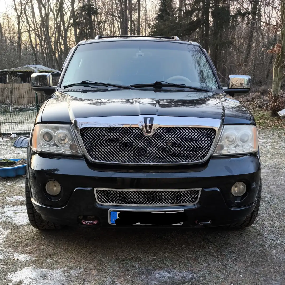 Lincoln Navigator Schwarz - 2