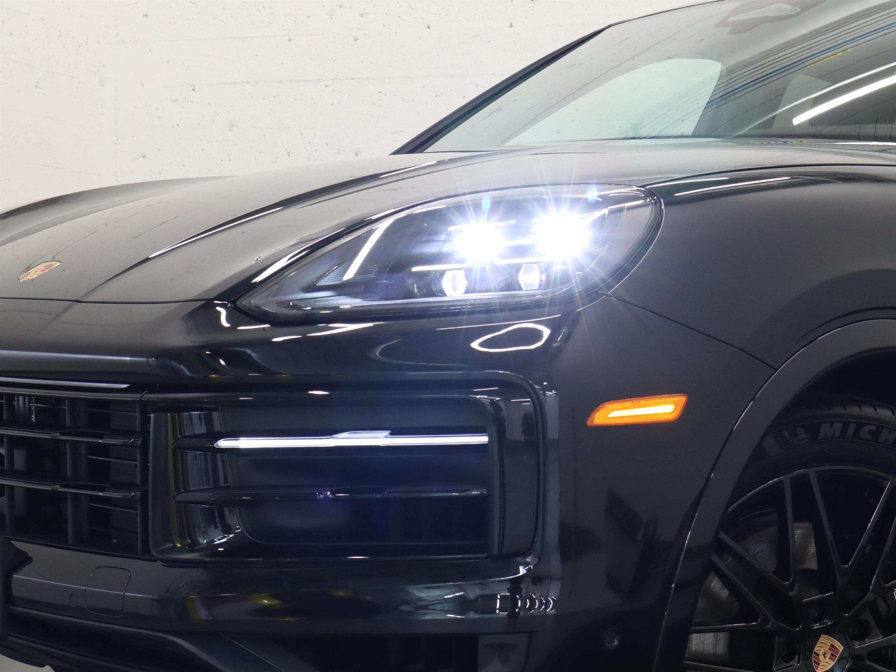 2026 Porsche Cayenne Coupe AWD — photo 1