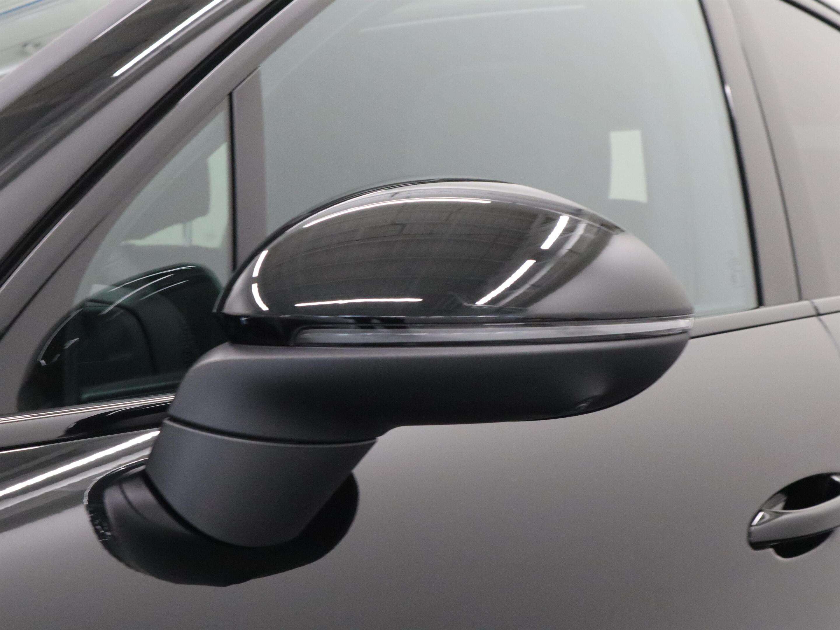 2026 Porsche Cayenne Coupe AWD — photo 1