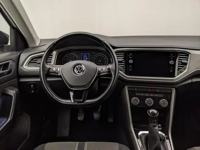 Volkswagen T-Roc view 7