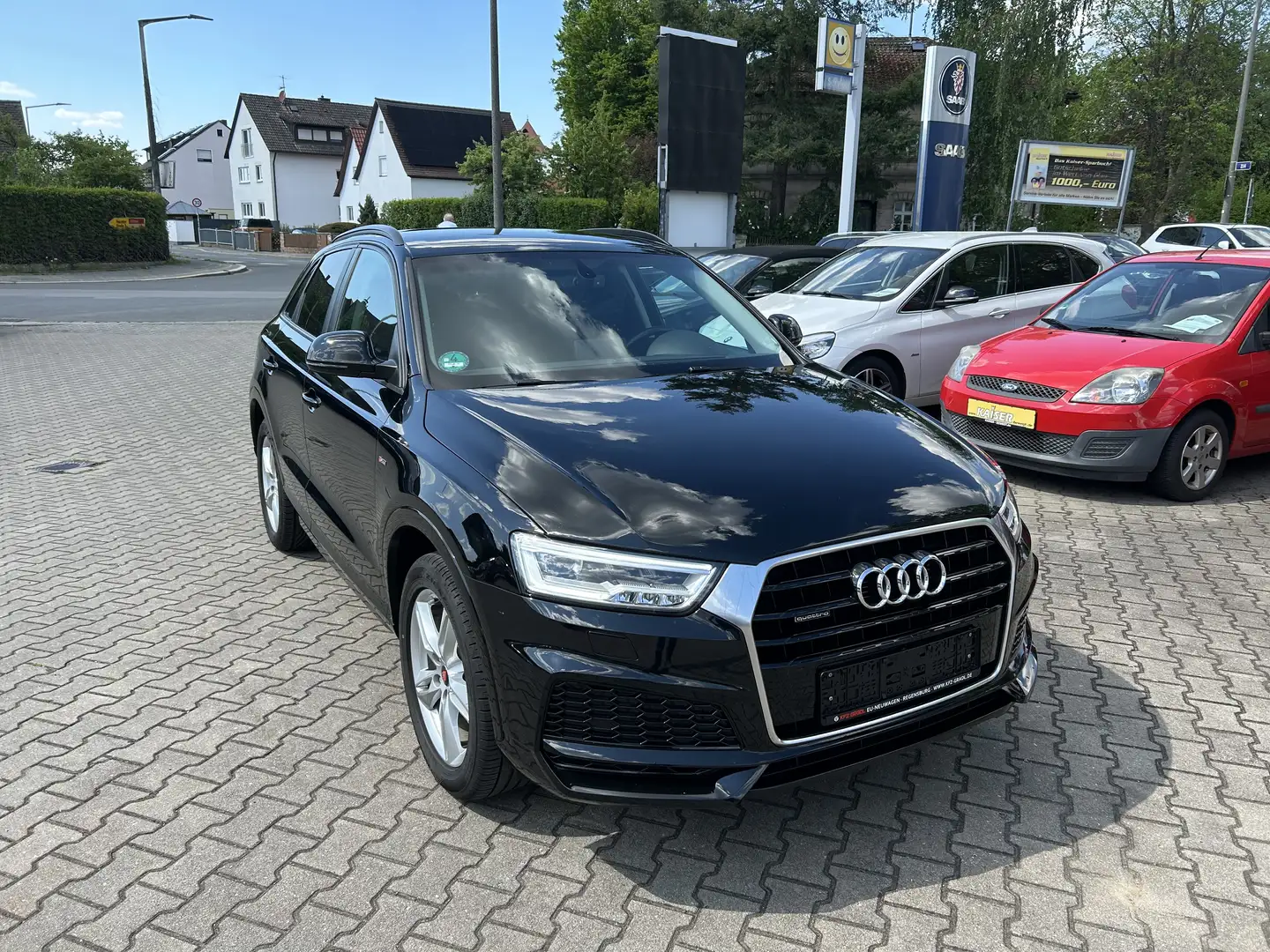 Audi Q3 2.0 TDI quattro S tronic sport Schwarz - 1