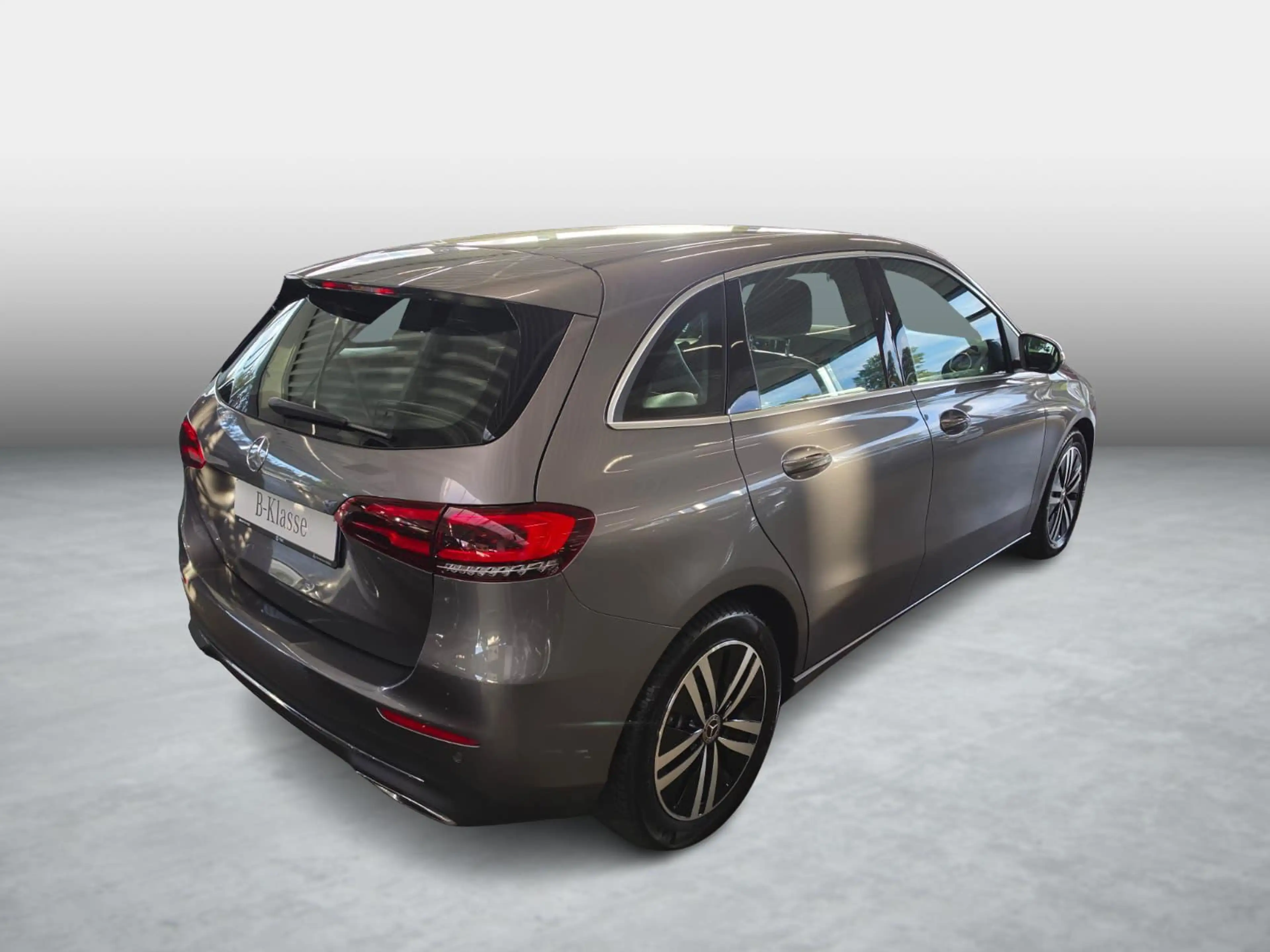 Mercedes-Benz B 200 B — photo 2