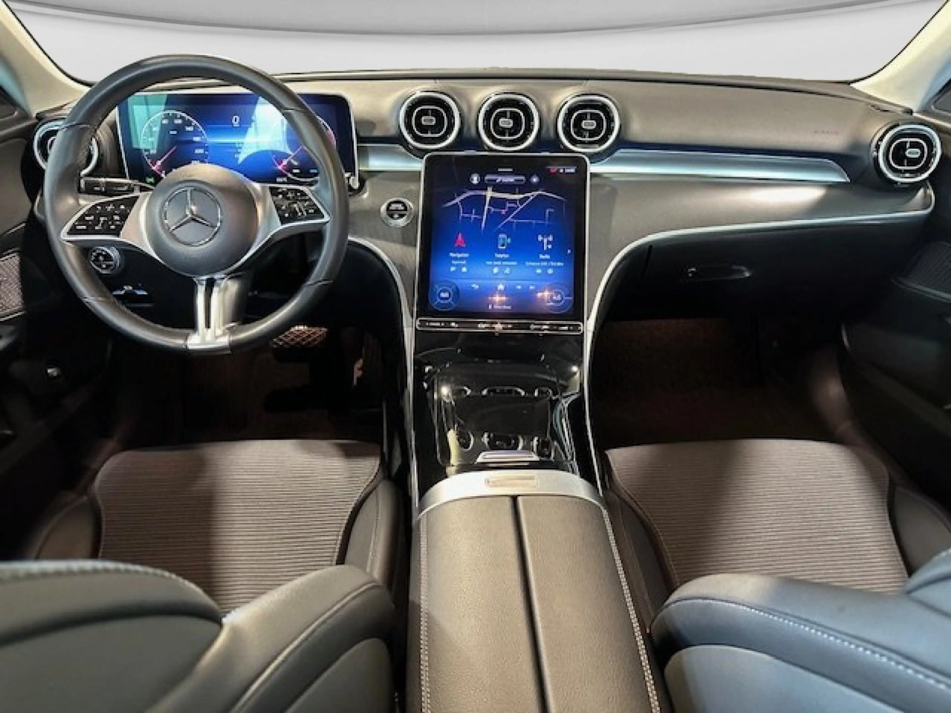 Mercedes-Benz C 220 d Avantgarde MBUX/Kamer/AHK/LED/GlasSD/Tot — photo 4