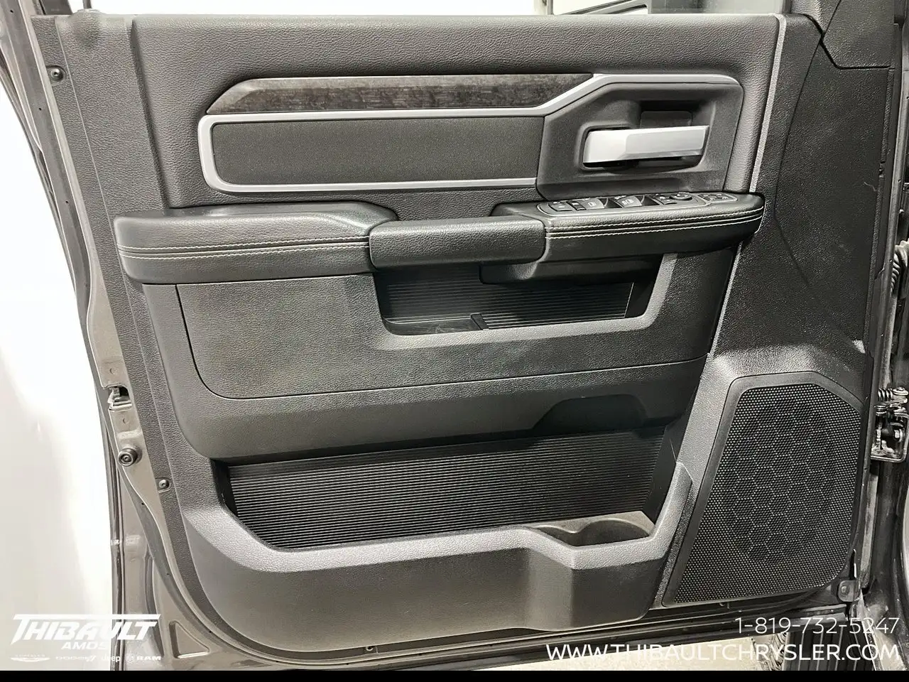 RAM 2500 снимка RAM 2500