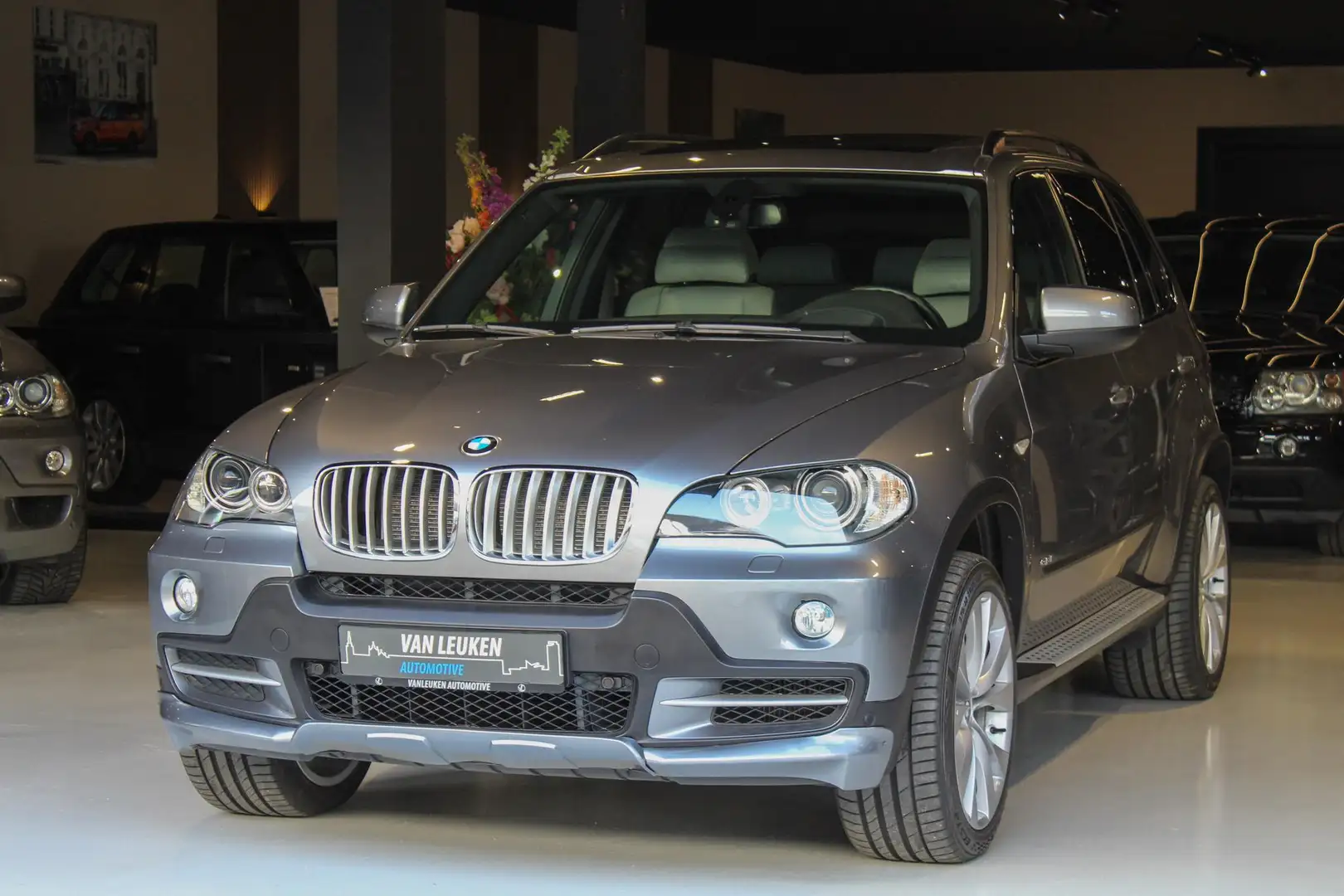 BMW X5 xDrive48i High Executive Sportpack Pano Head-Up 27 Grau - 2