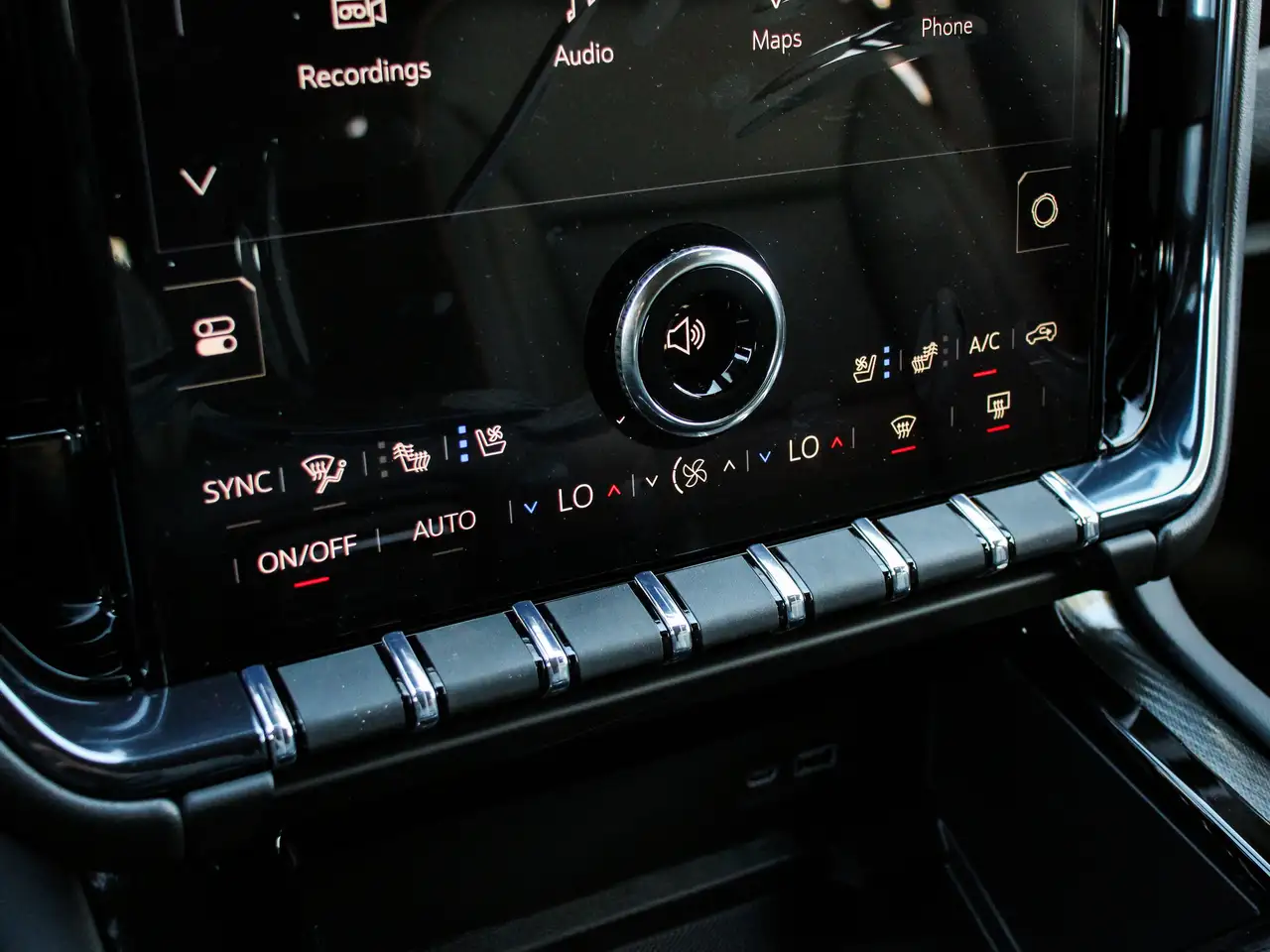 GMC Yukon photo GMC Yukon