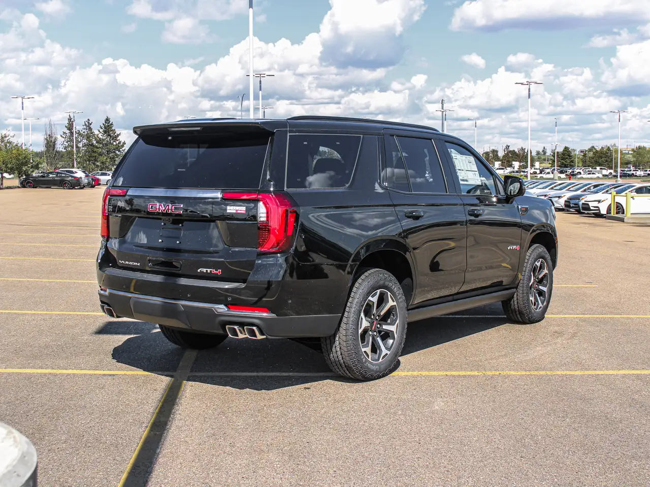 GMC Yukon photo GMC Yukon
