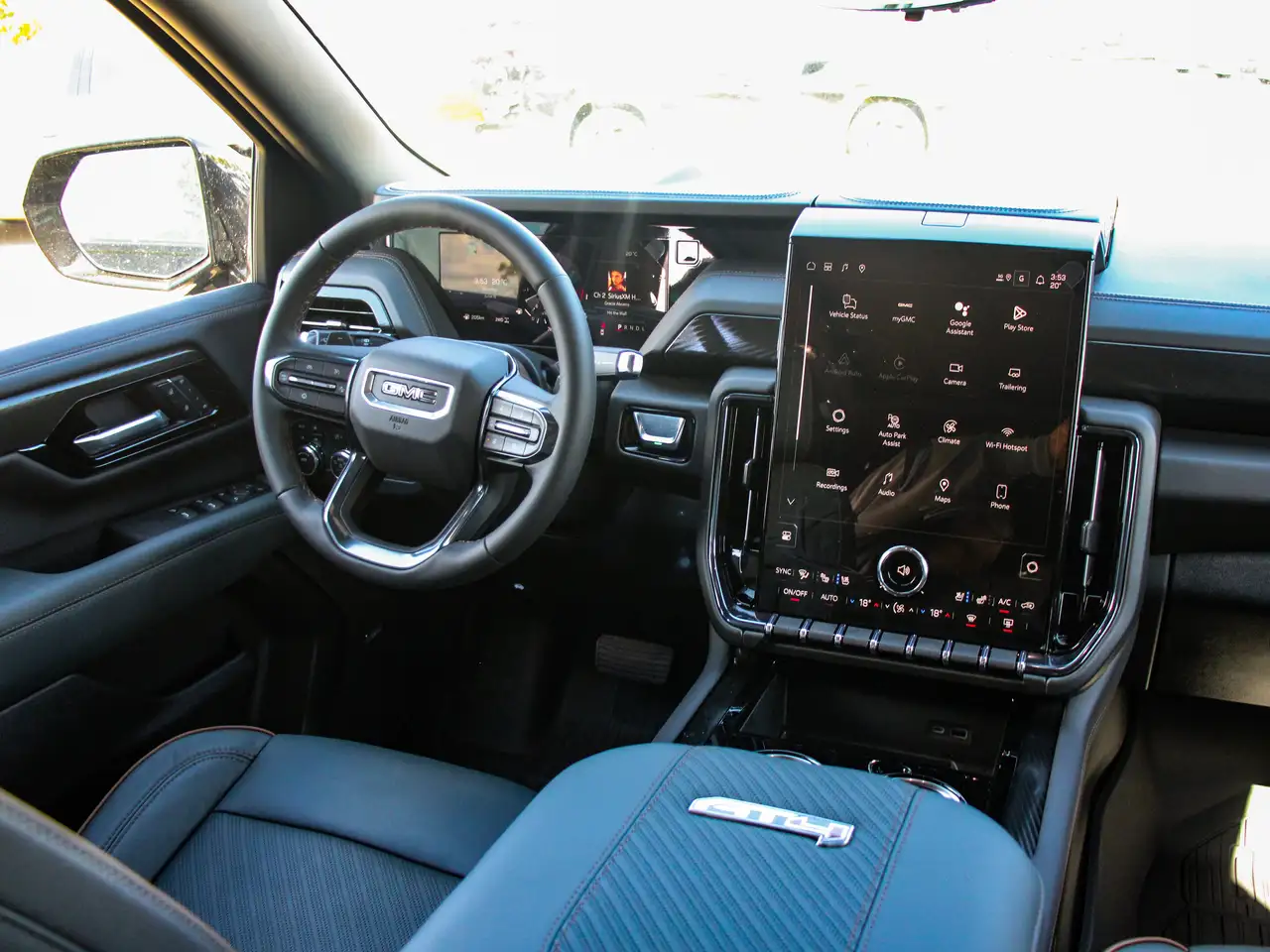 GMC Yukon photo GMC Yukon