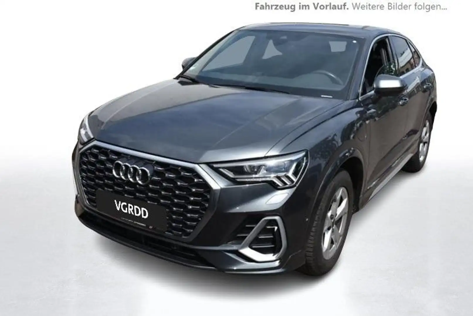 Audi Q3 45 TFSI e S line Matrix Navi Grau - 2