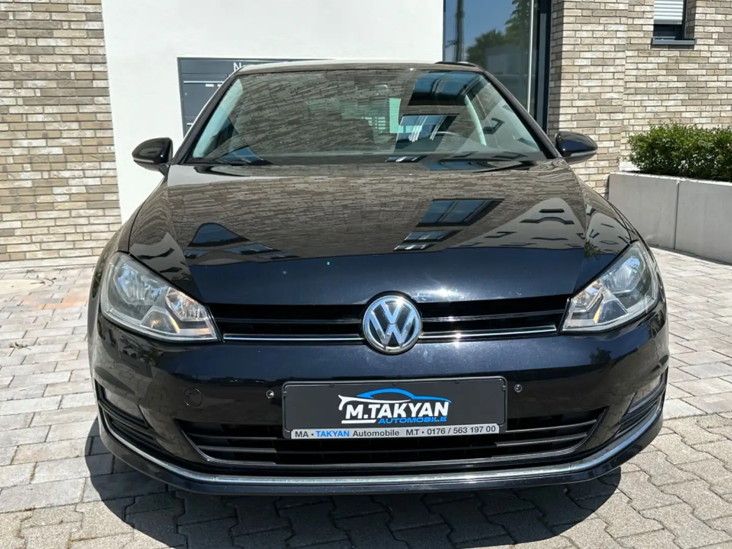 Volkswagen Golf VII Lim. Allstar BMT*1.Hand*Navi*8x bereift Schwarz - 2