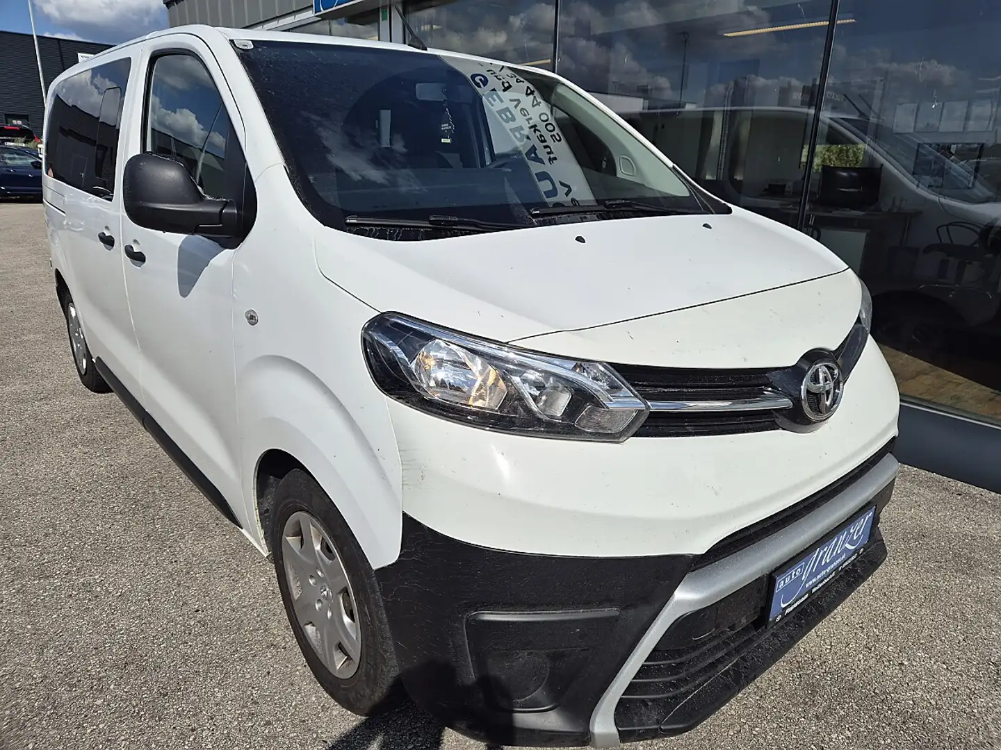 Toyota Proace 1,6 D-4D 115 Medium Weiß - 2