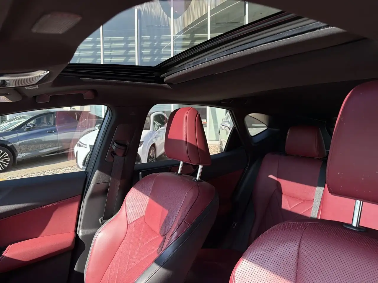 Lexus NX снимка Lexus NX