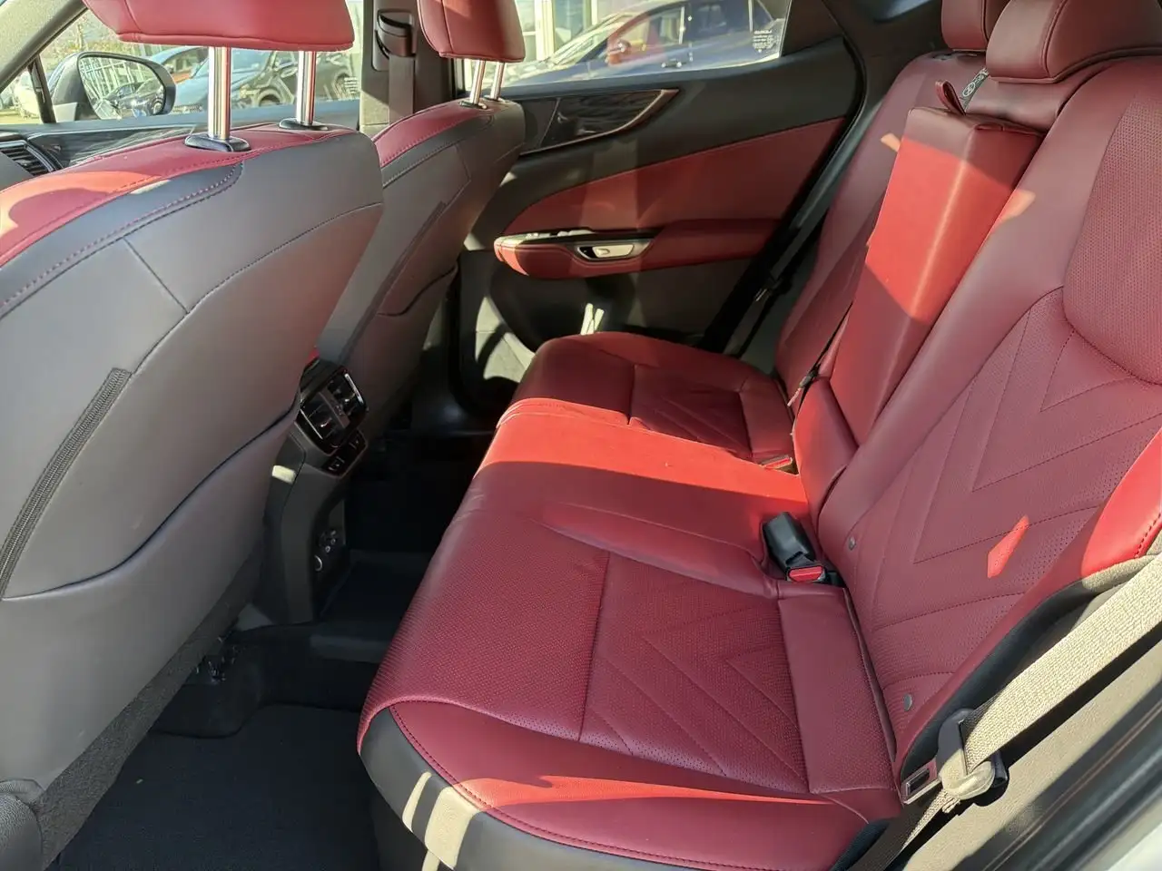 Lexus NX снимка Lexus NX