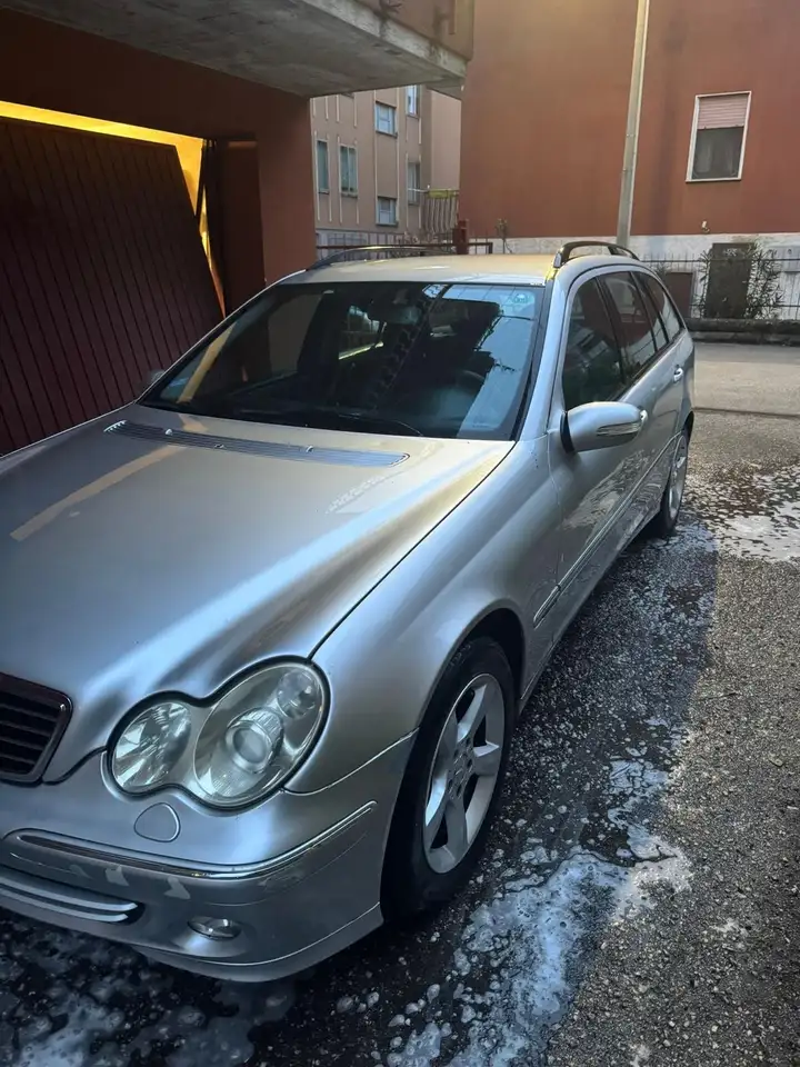 Mercedes-Benz C 220