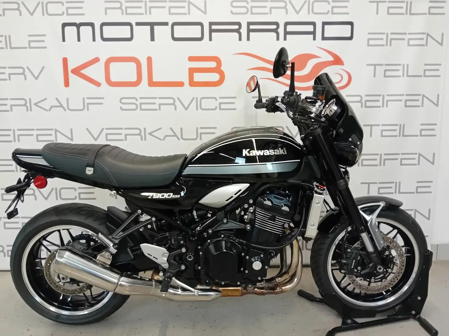 Kawasaki Z900RS Negro - 1