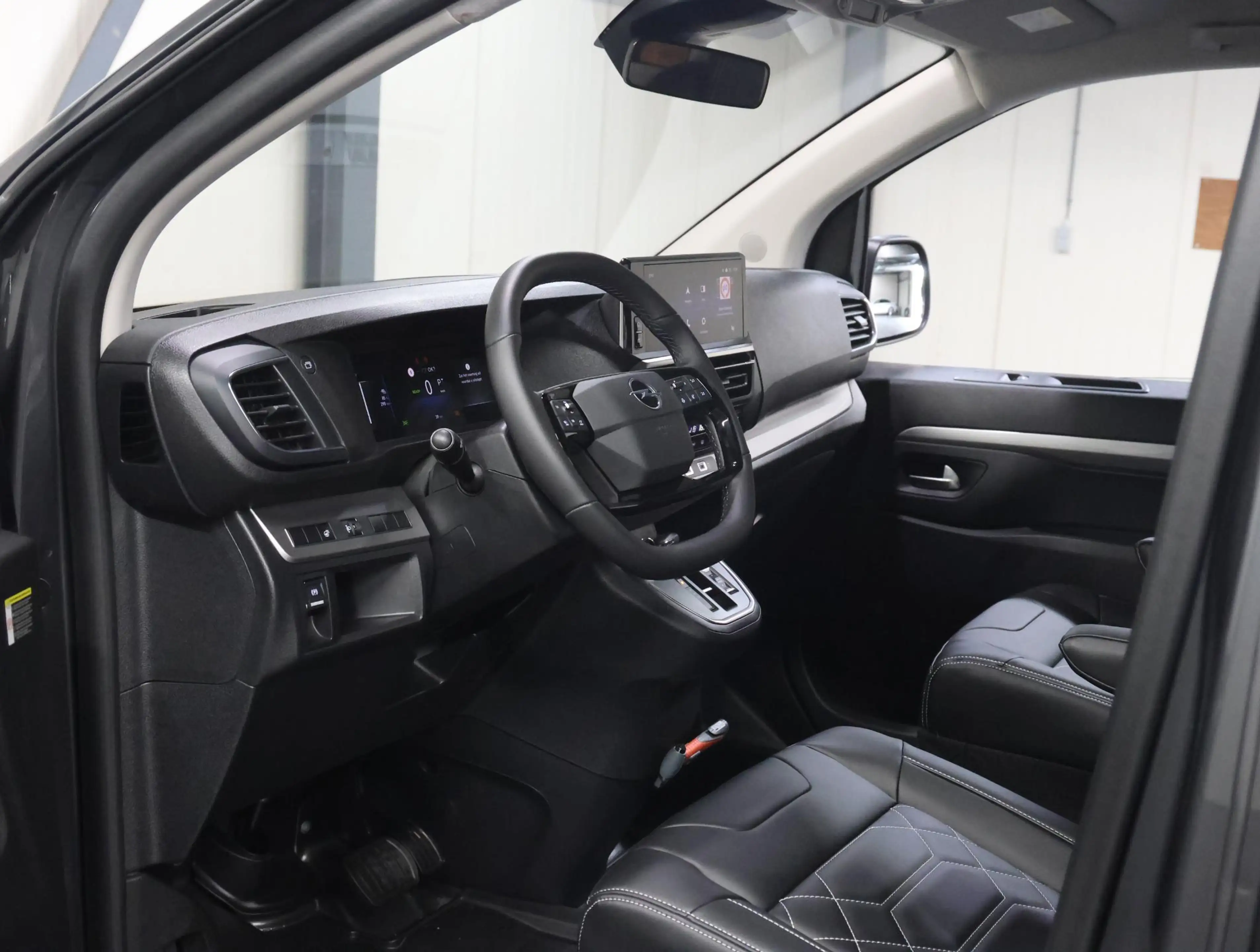 Opel Vivaro-e Electric L3 75 kWh 136PK STX Edition | Lederen Bek — photo 13