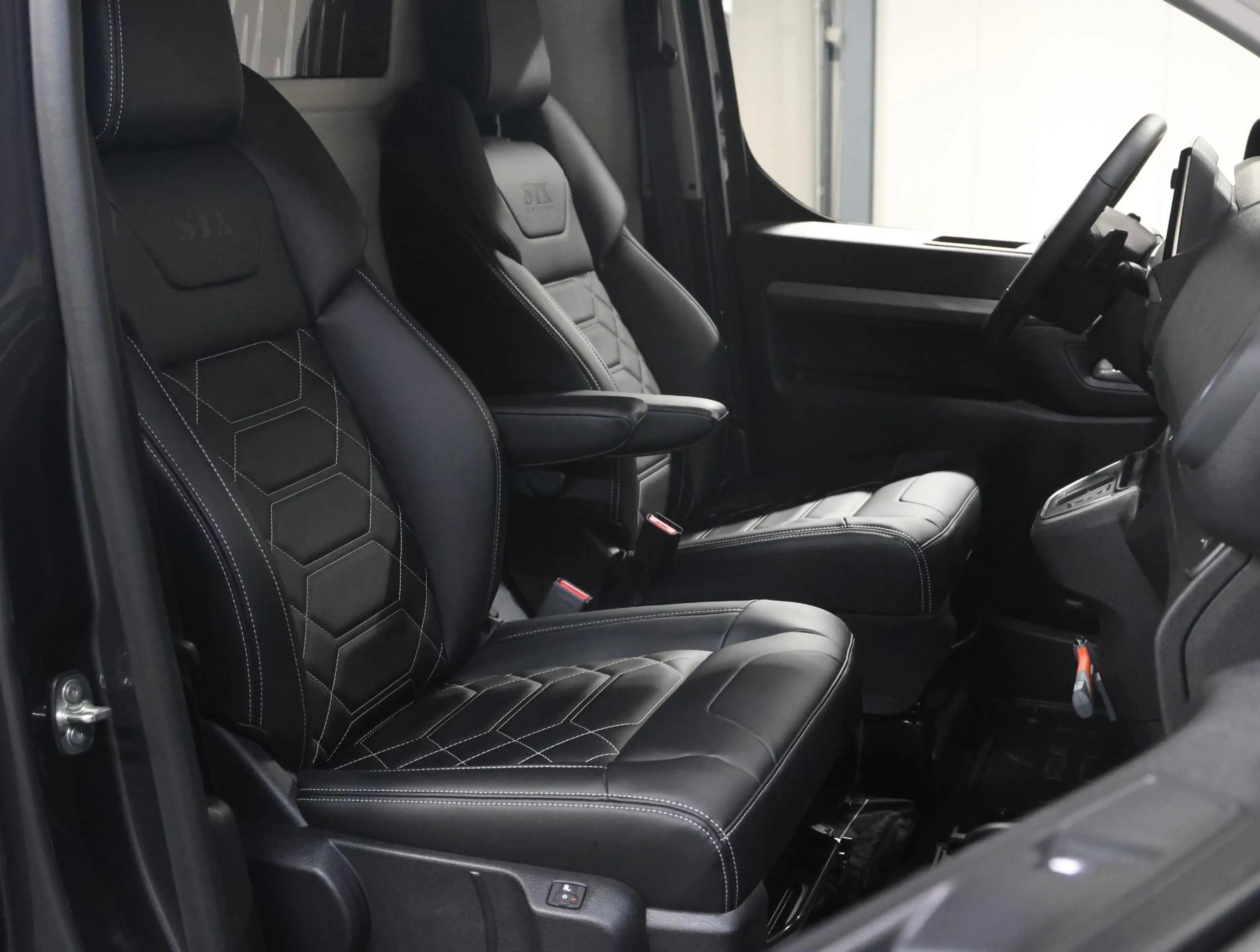 Opel Vivaro-e Electric L3 75 kWh 136PK STX Edition | Lederen Bek — photo 10
