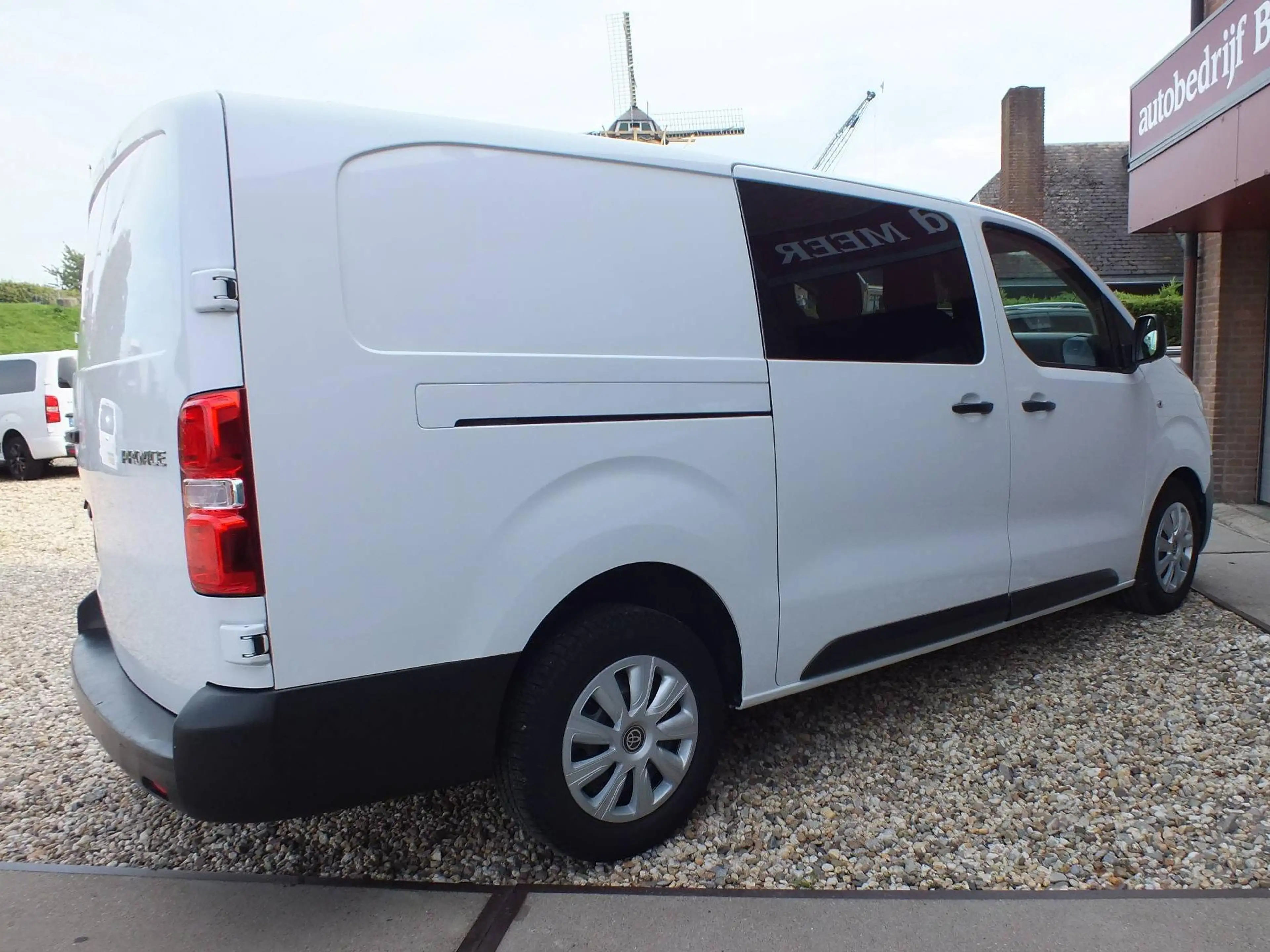 Toyota Proace 2.0 D-4D Live DC 6-Persoons — photo 8