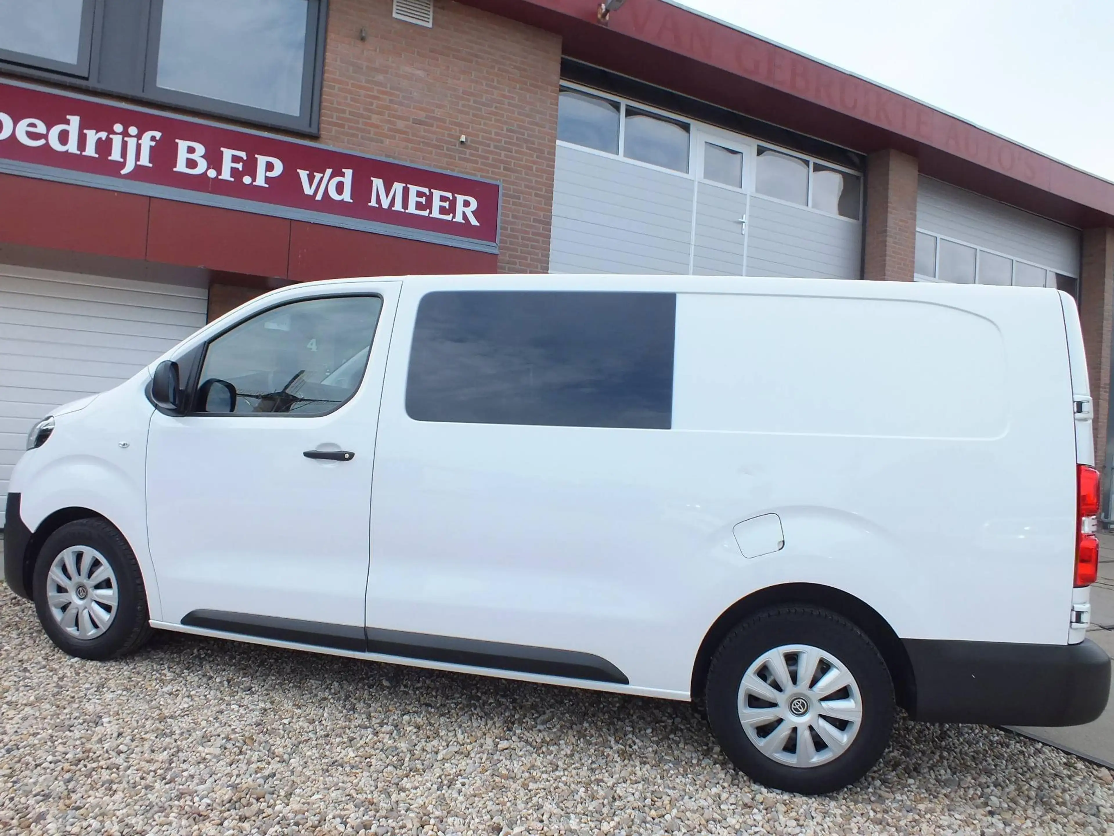 Toyota Proace 2.0 D-4D Live DC 6-Persoons — photo 5