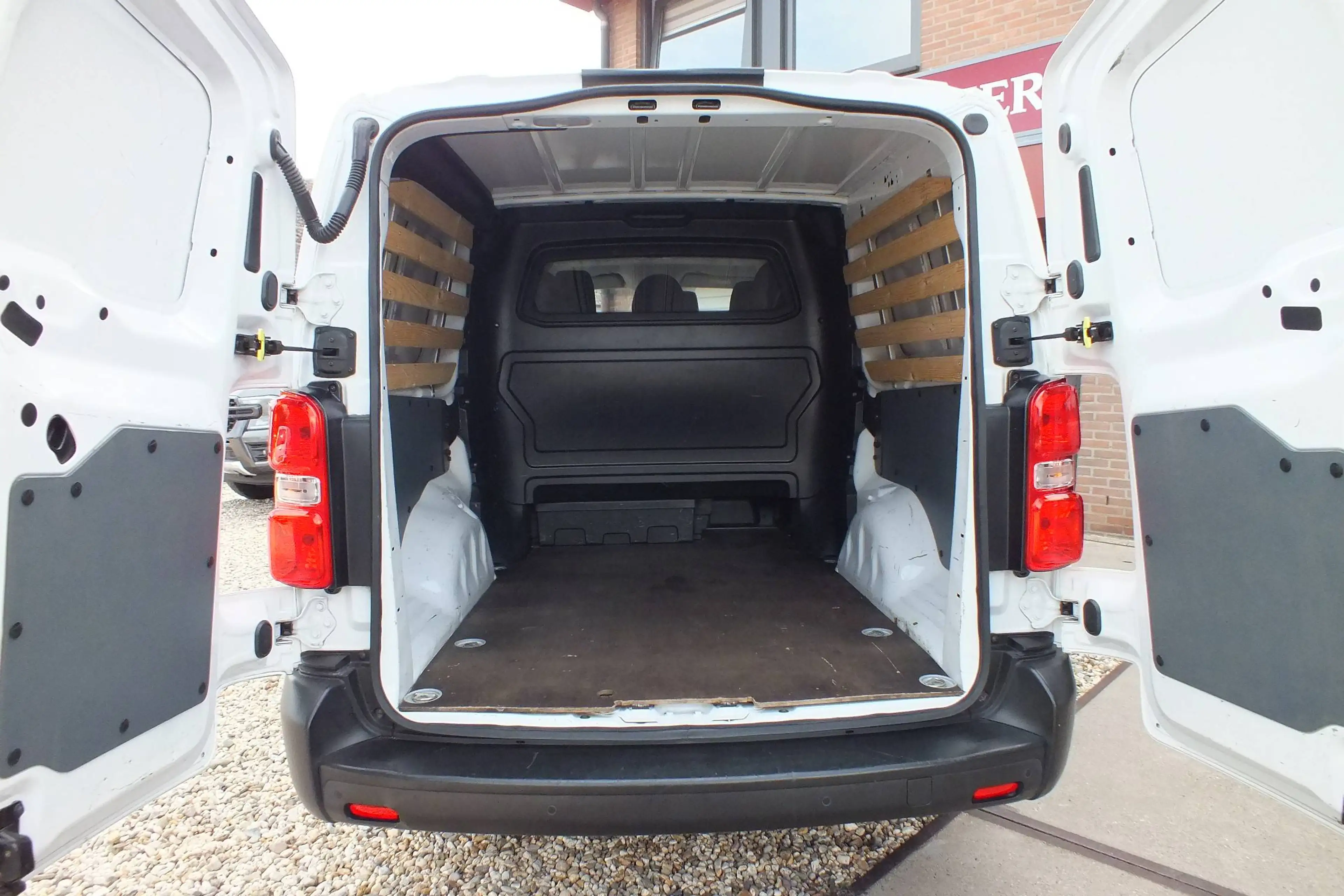 Toyota Proace 2.0 D-4D Live DC 6-Persoons — photo 7