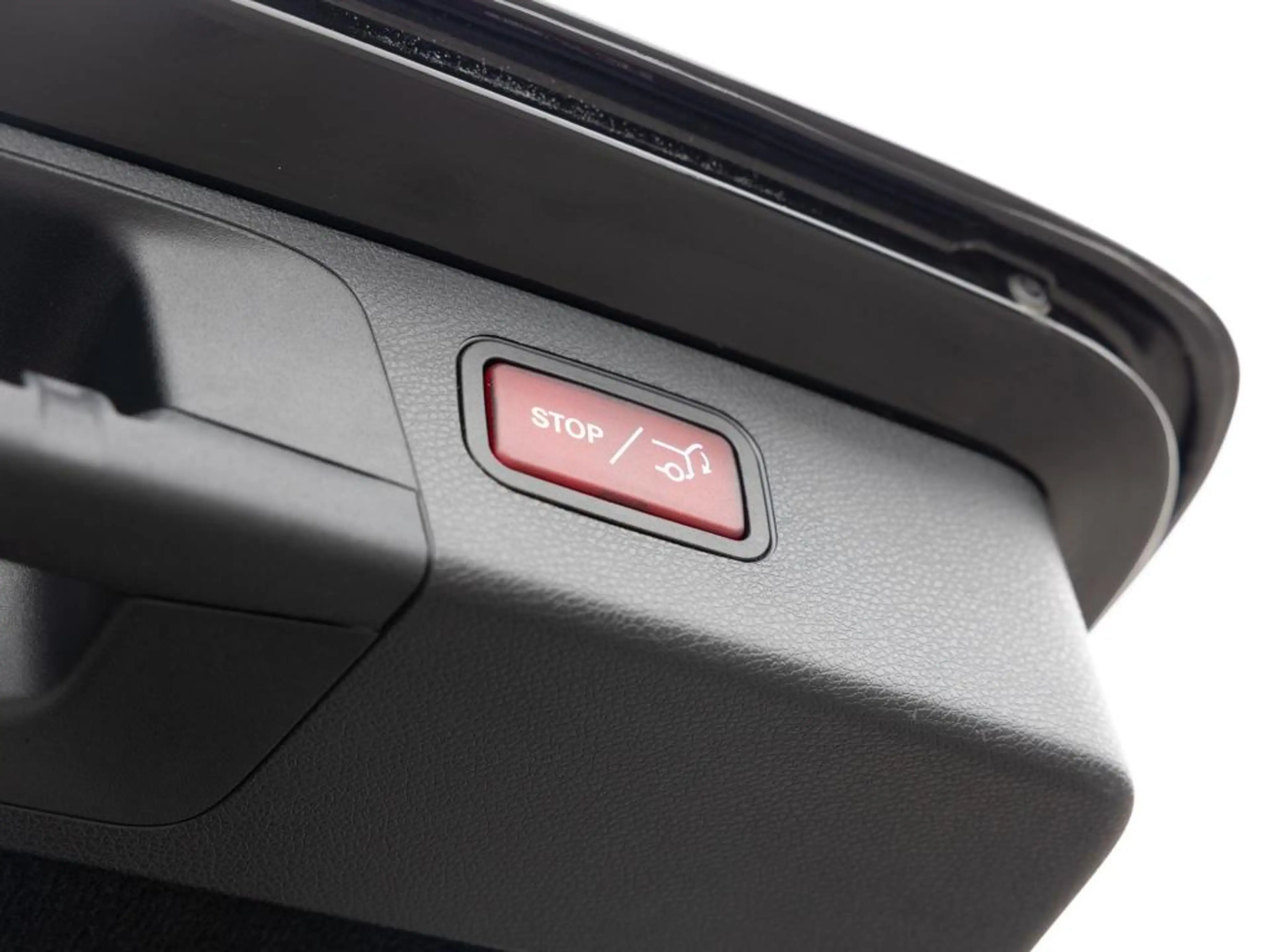 Mercedes-Benz E 220 d T // AMG NIGHT WIDE DISTR KAMERA SPUR — photo 11
