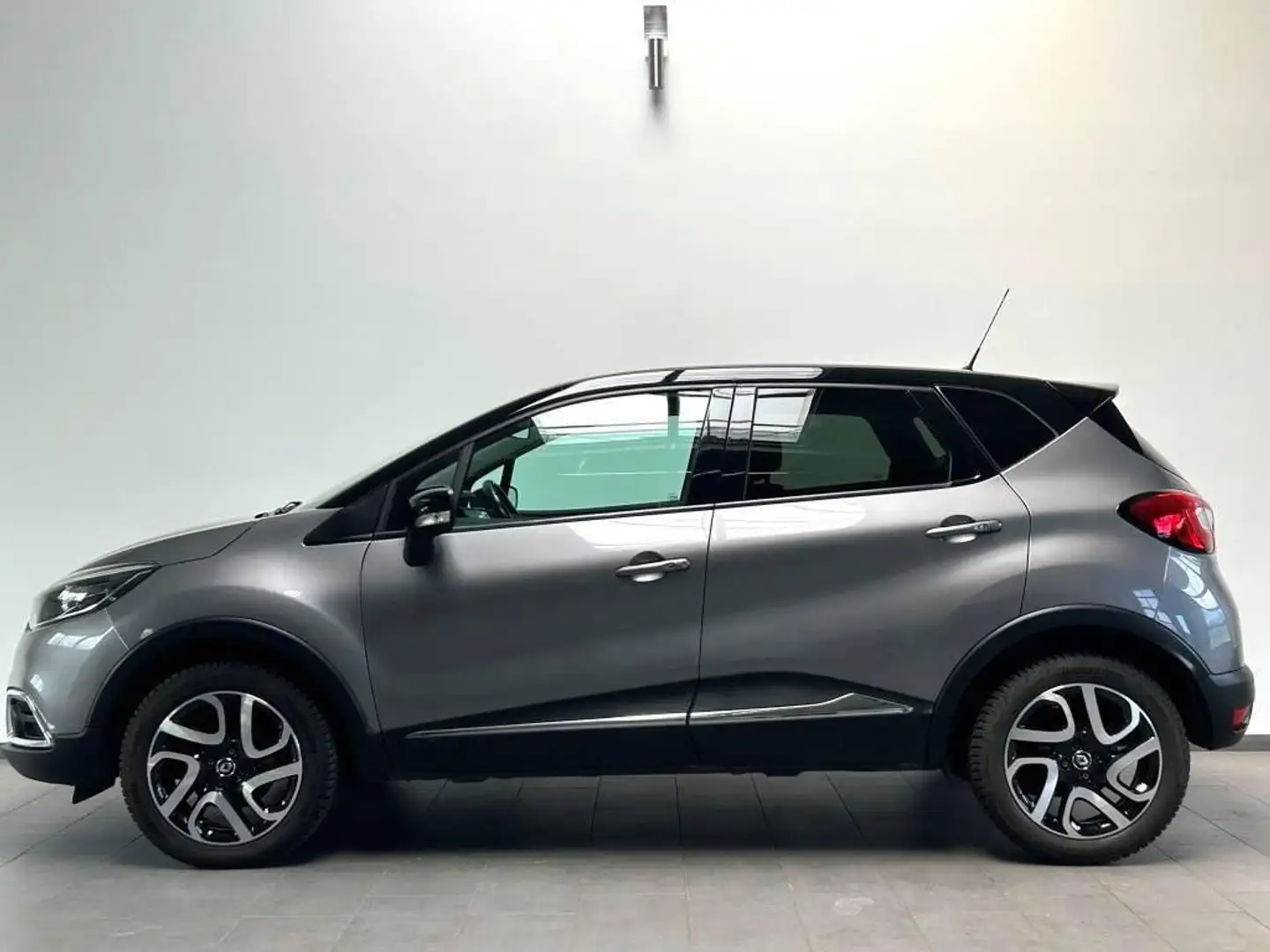 Renault Captur Intens Klimaanlage Garagenwagen Schwarz - 2