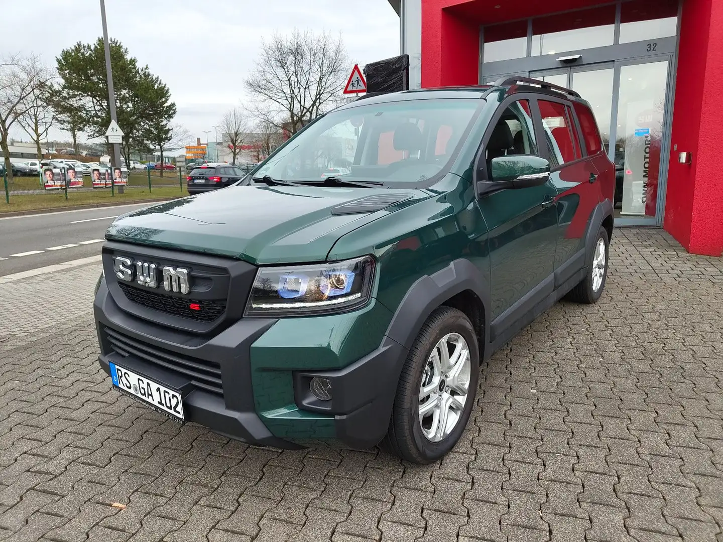 SWM G03 PDC KLIMA LEDER ALU KAMERA PANO 7-SITZER Grün - 1