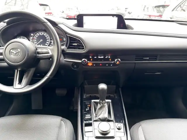 Mazda CX-30 view 11