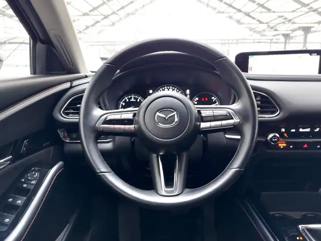 Mazda CX-30 view 10