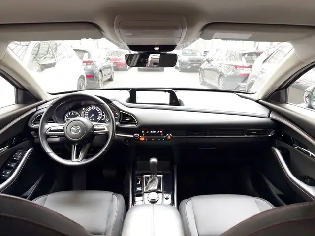 Mazda CX-30 view 9