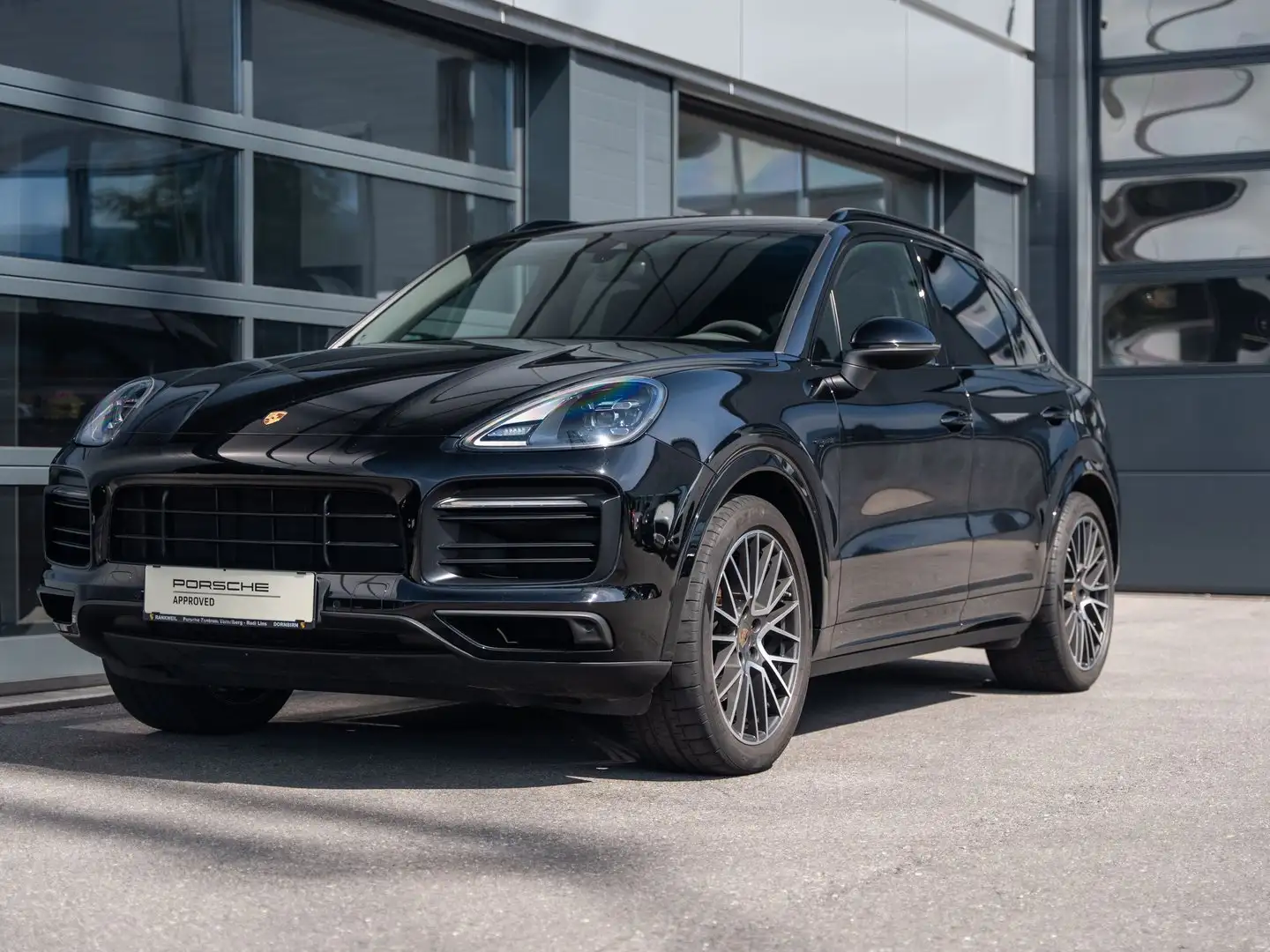 Porsche Cayenne E-Hybrid Schwarz - 1