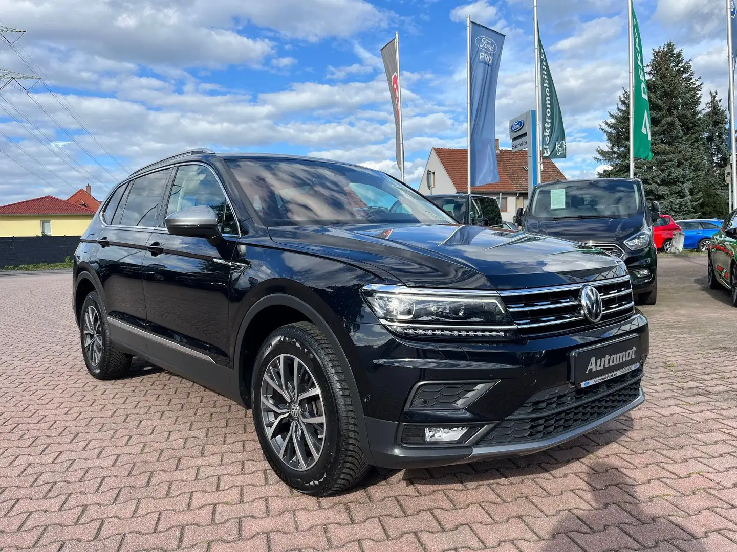 Volkswagen Tiguan Allspace Tiguan 2.0 TDI Allspace*LED*AHK*7-Sitzer*Standh. Schwarz - 1